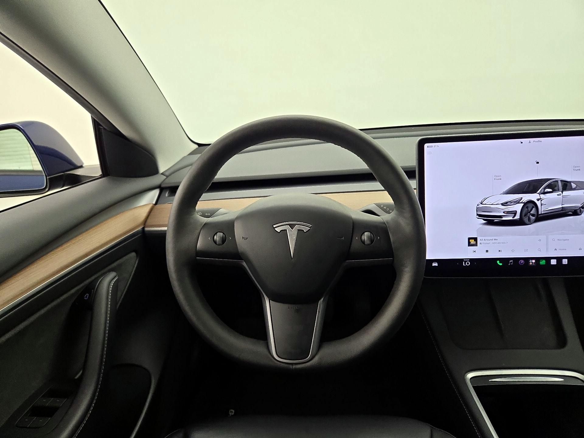 Thumbnail: 2023 Tesla Model 3 - 10