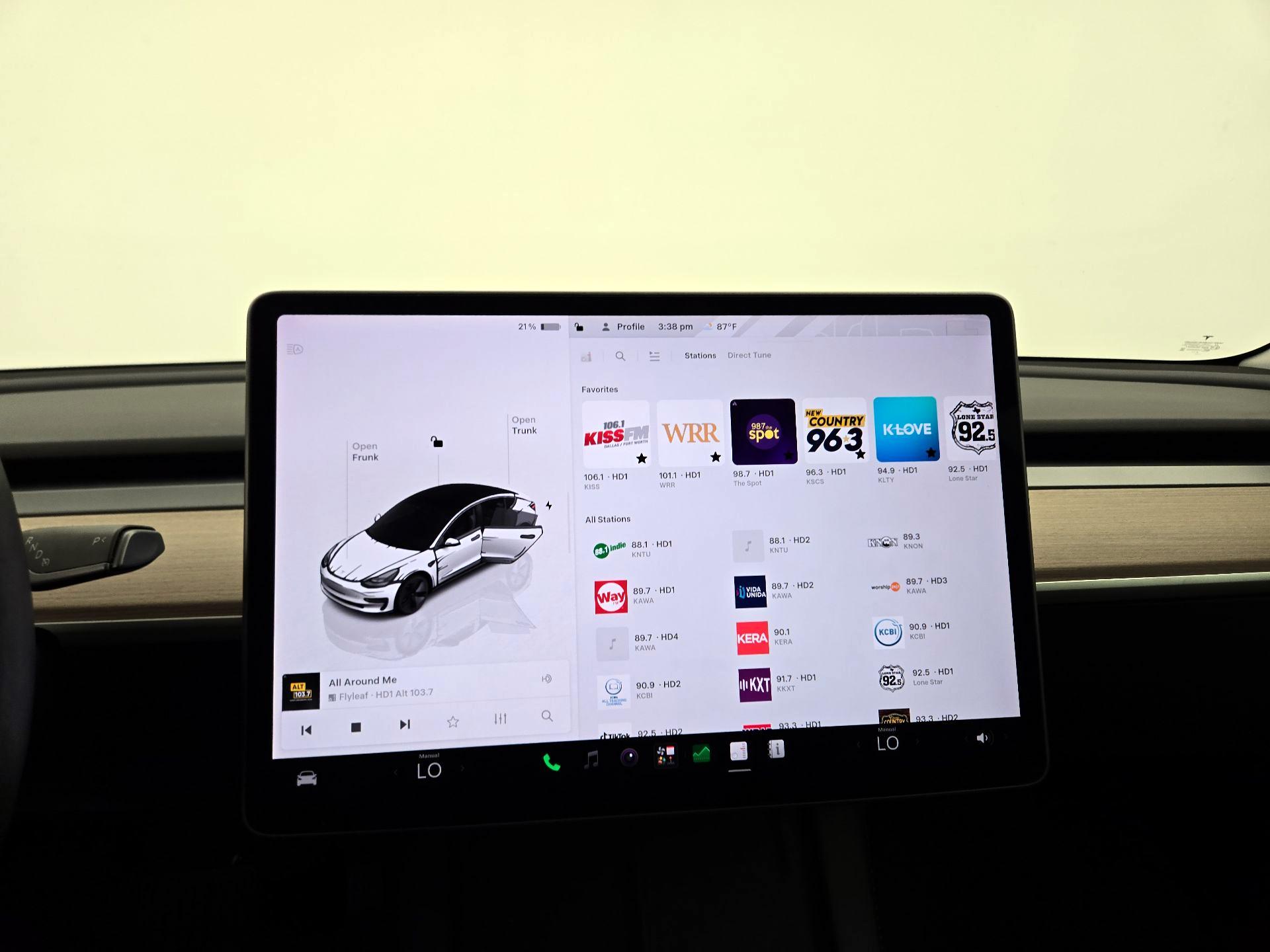 Thumbnail: 2023 Tesla Model 3 - 15