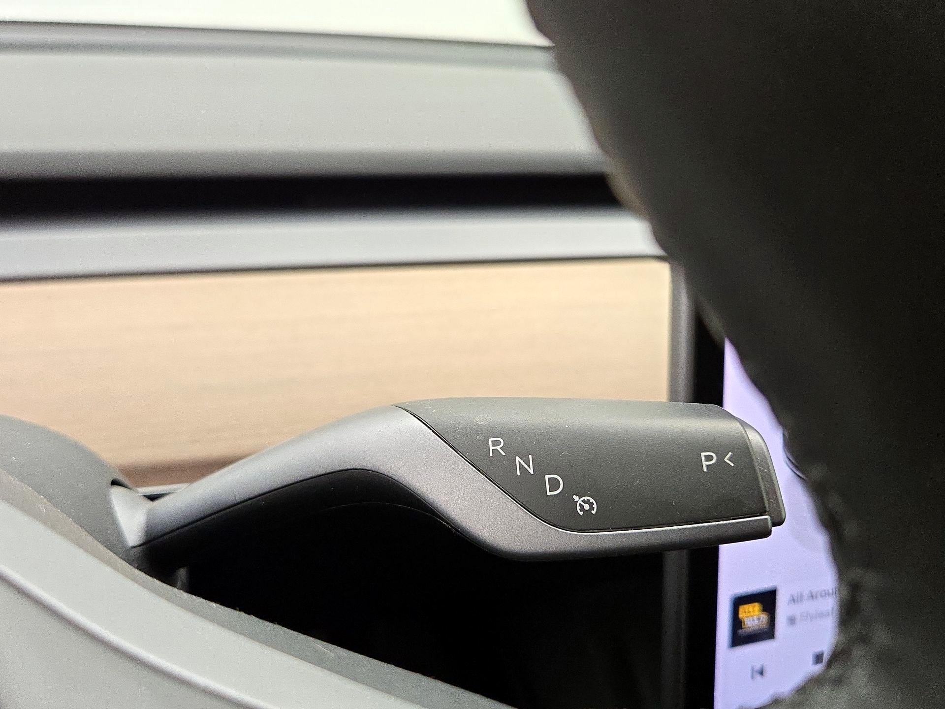 Thumbnail: 2023 Tesla Model 3 - 17