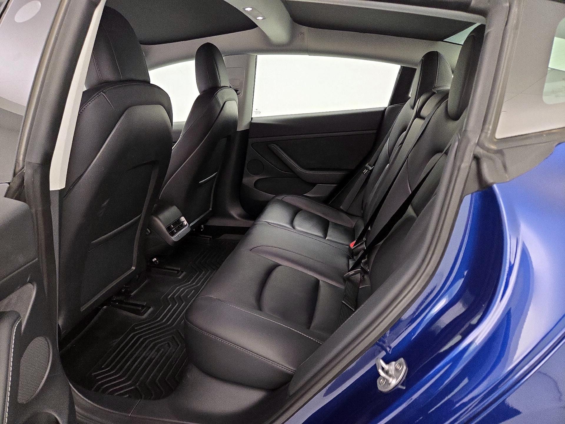 Thumbnail: 2023 Tesla Model 3 - 19