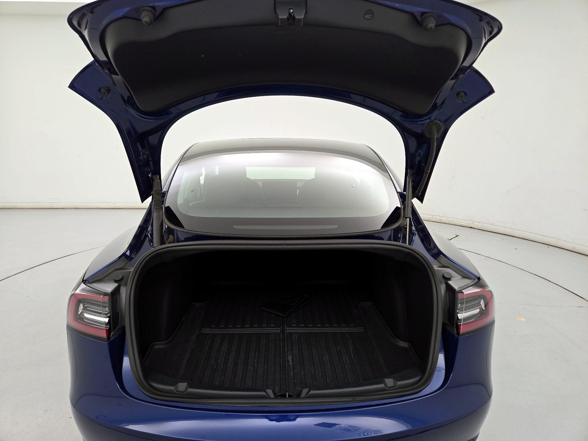 Thumbnail: 2023 Tesla Model 3 - 20