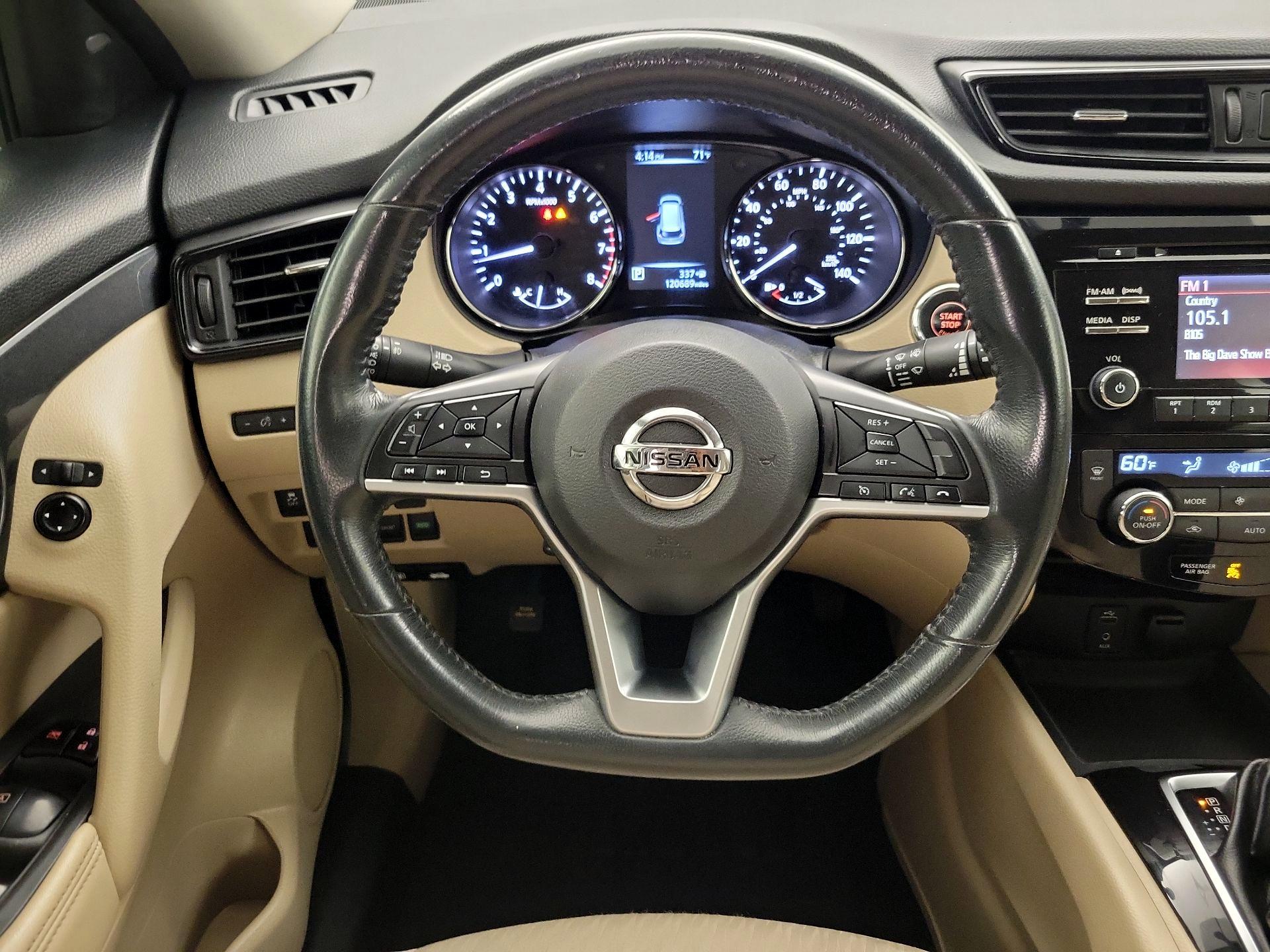 Thumbnail: 2017 Nissan Rogue - 10