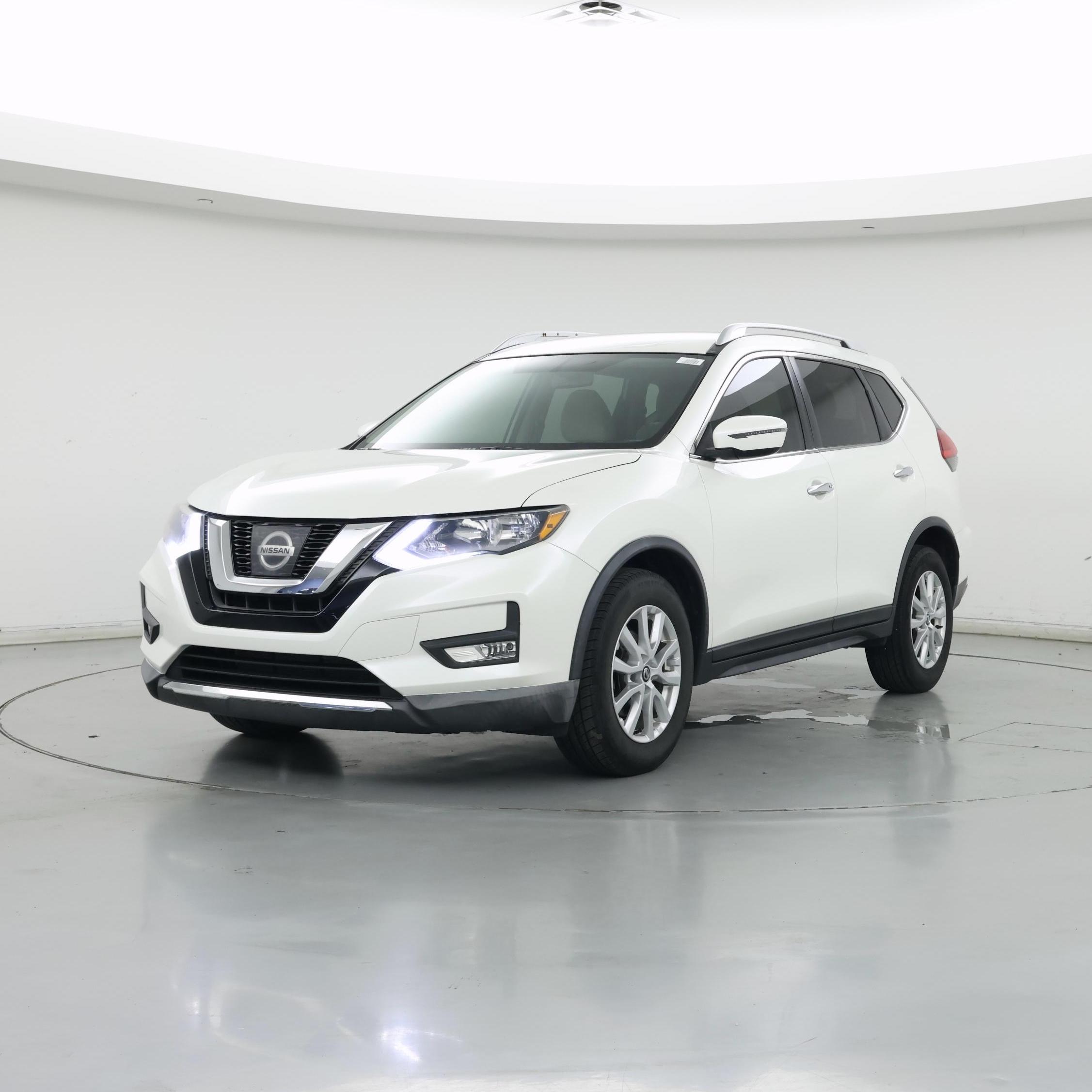 Thumbnail: 2017 Nissan Rogue - 4
