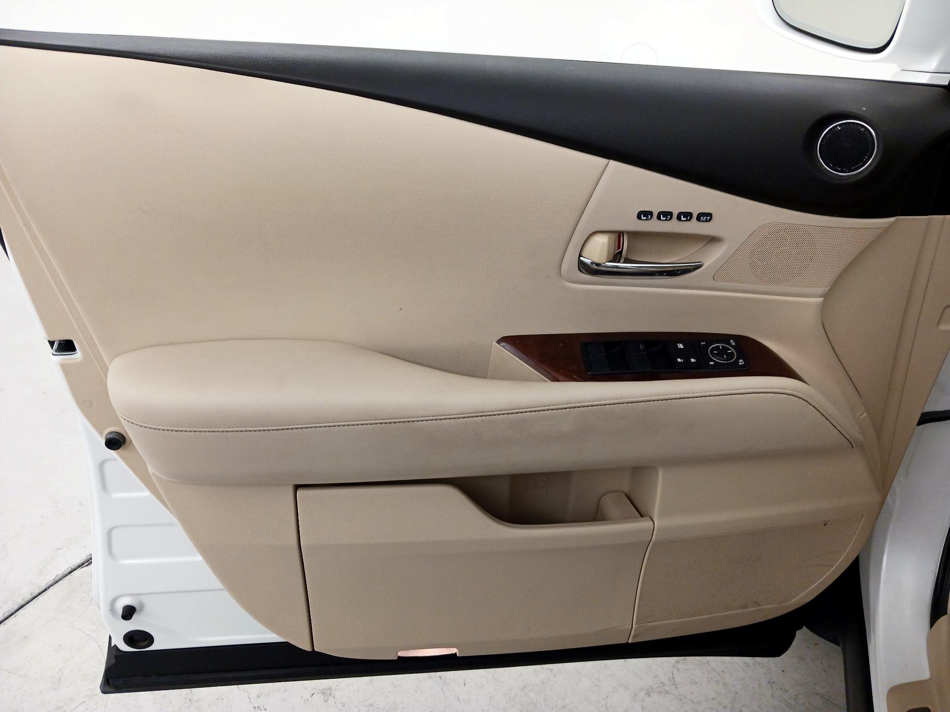 Thumbnail: 2015 Lexus RX - 12