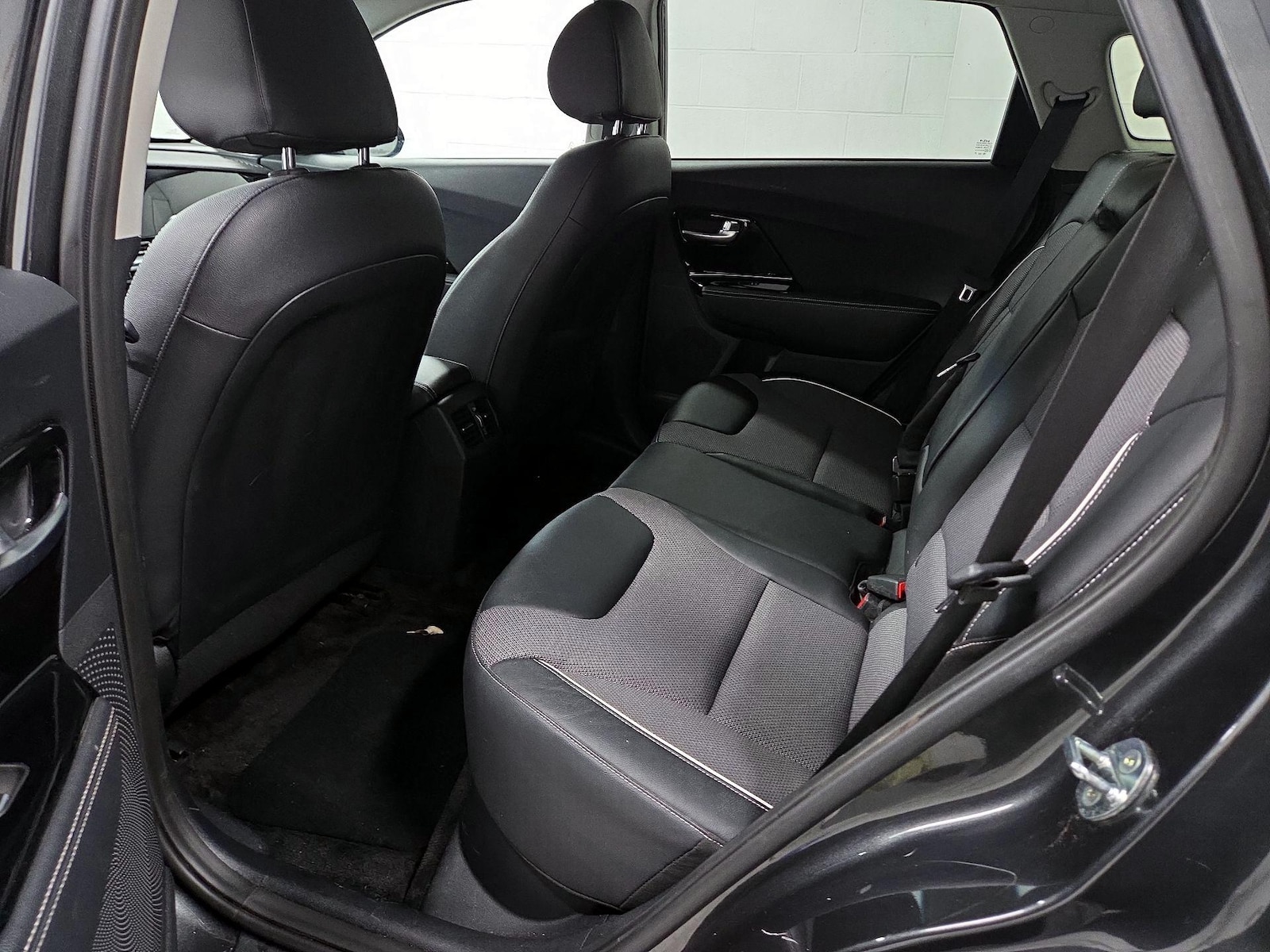 2022 Kia Niro S - Photo 16