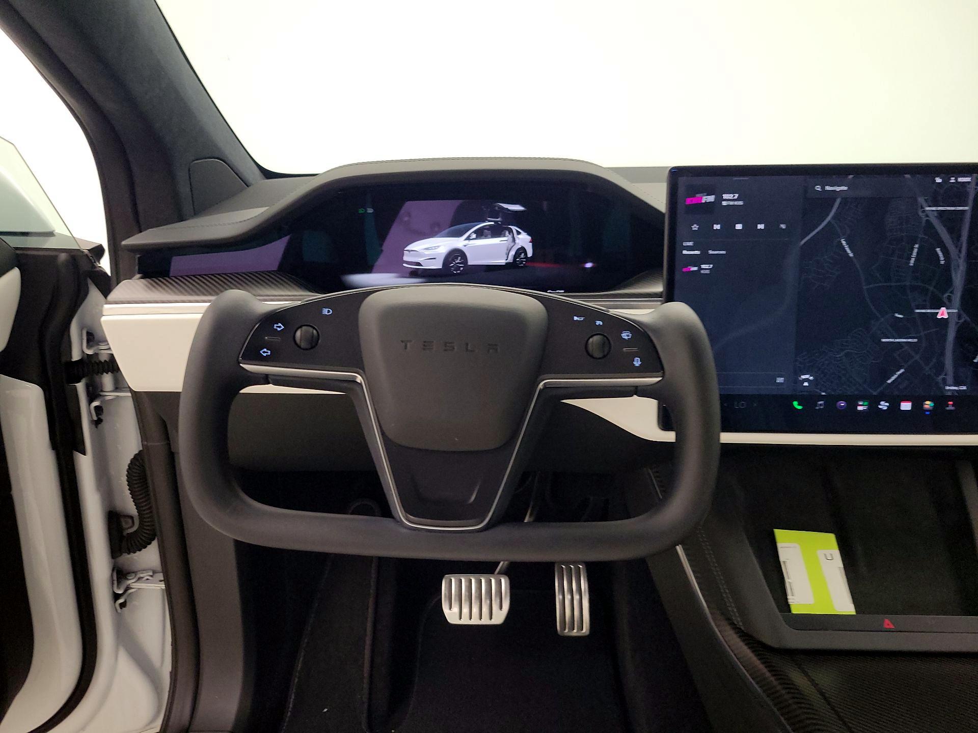 Thumbnail: 2022 Tesla Model X - 10