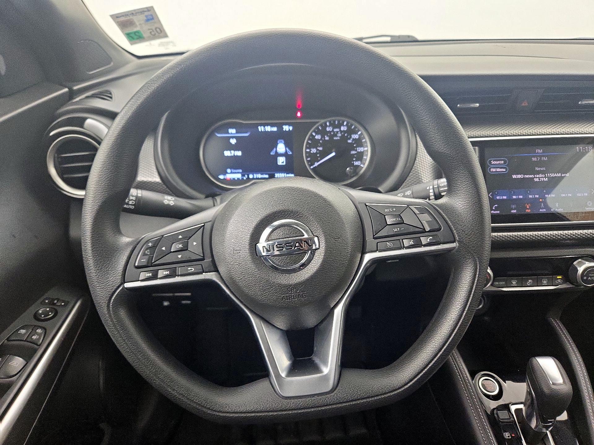Thumbnail: 2019 Nissan Kicks - 10