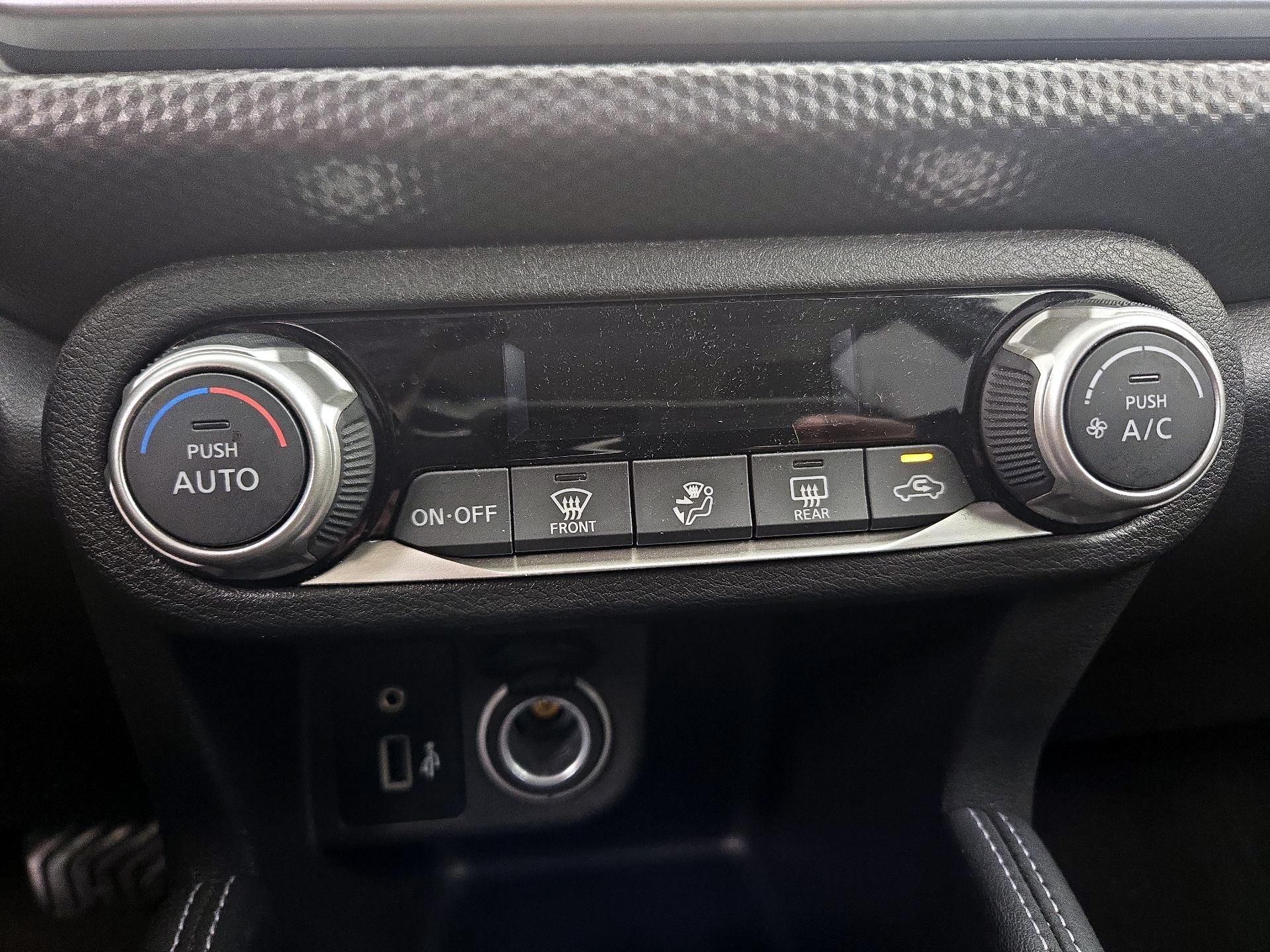 Thumbnail: 2019 Nissan Kicks - 16