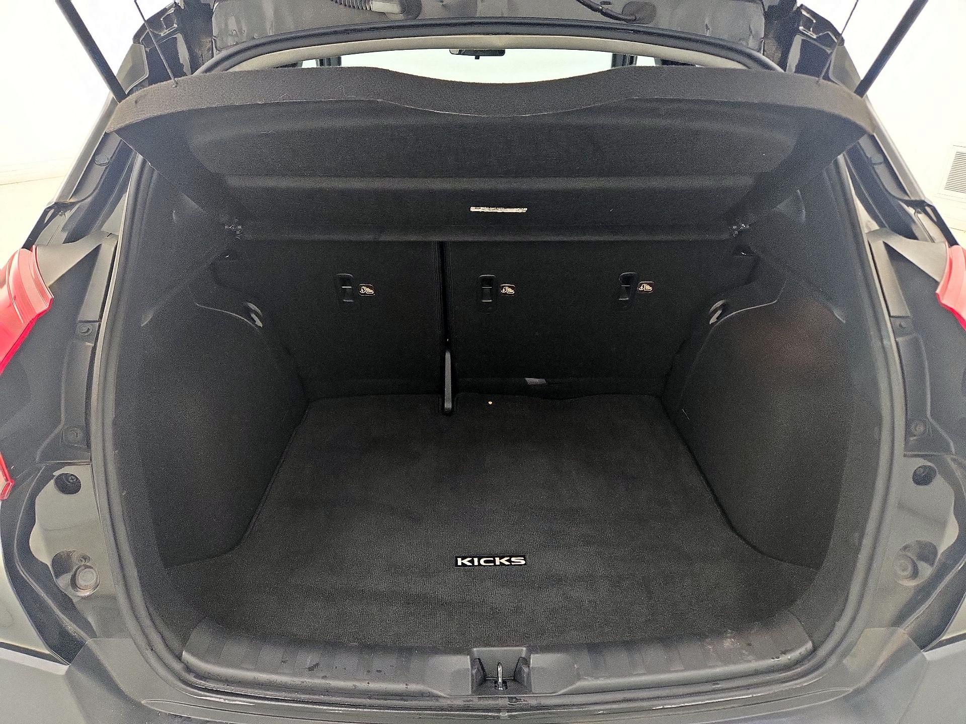 Thumbnail: 2019 Nissan Kicks - 20