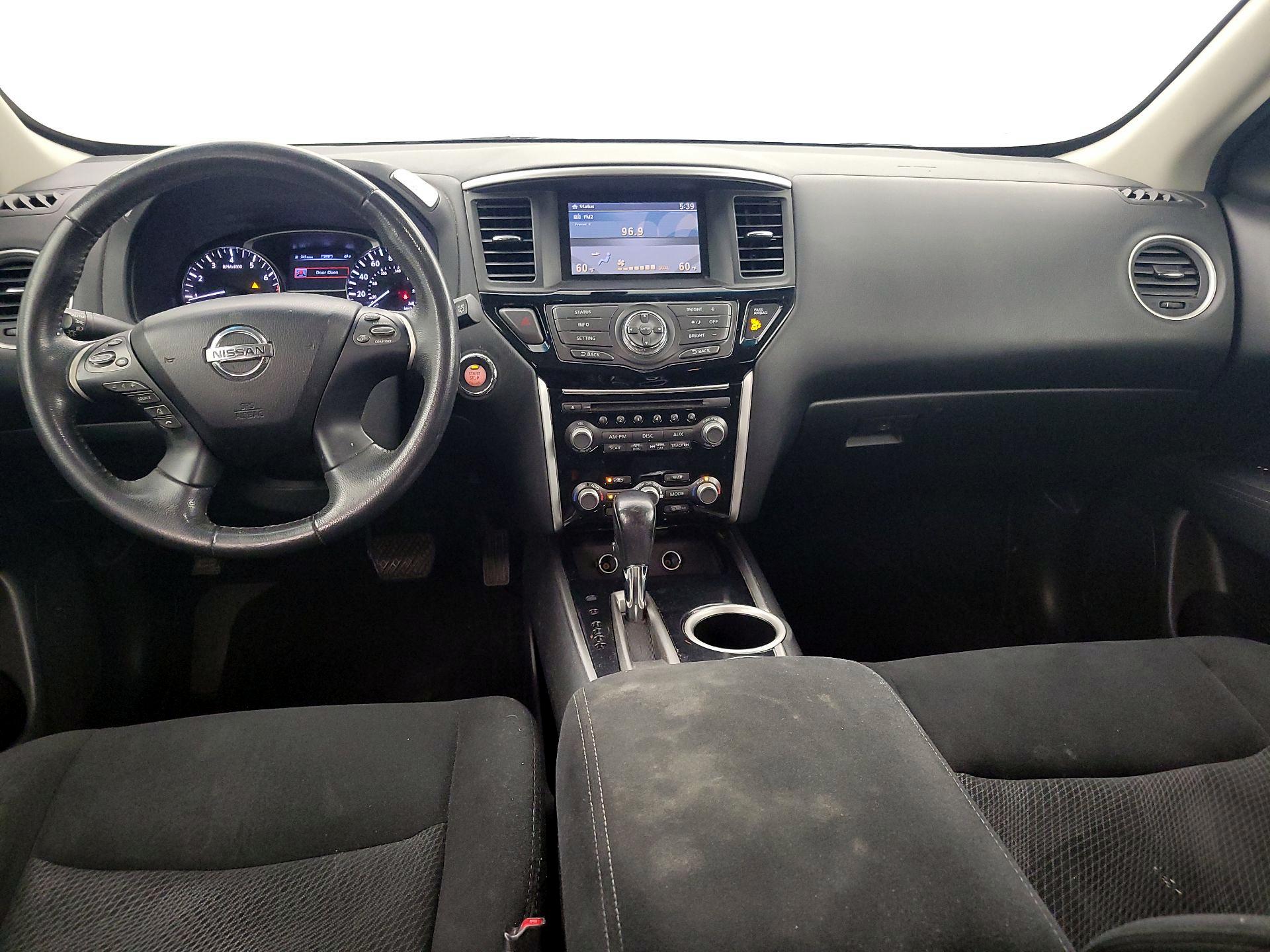 Thumbnail: 2014 Nissan Pathfinder - 9