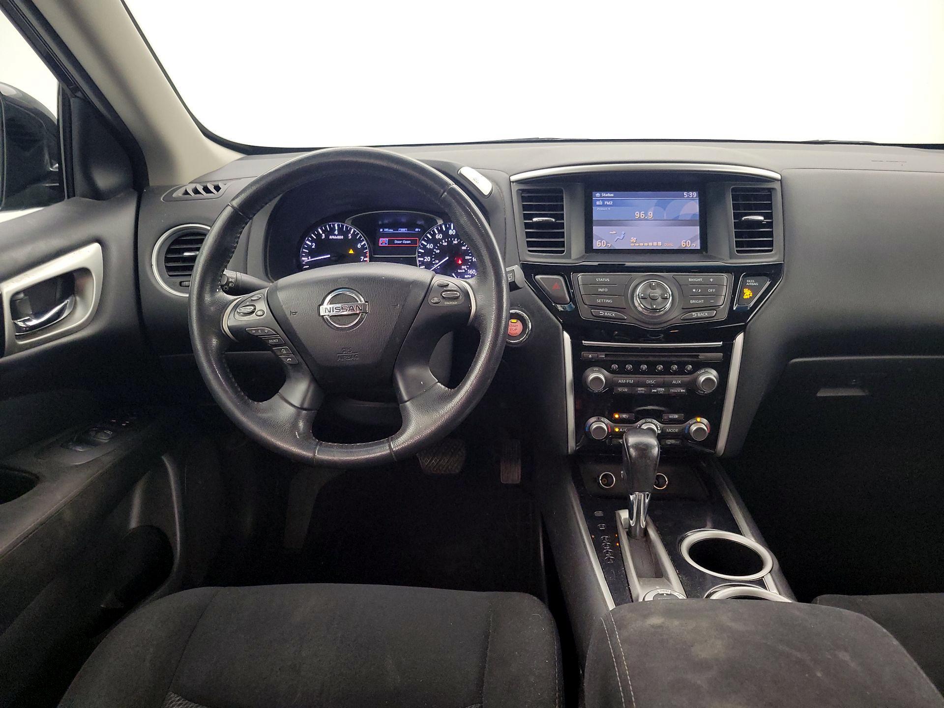 Thumbnail: 2014 Nissan Pathfinder - 10