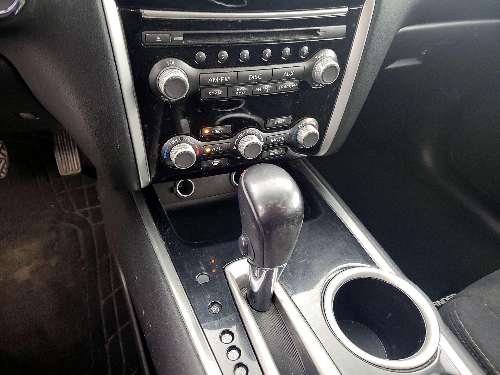 Thumbnail: 2014 Nissan Pathfinder - 16