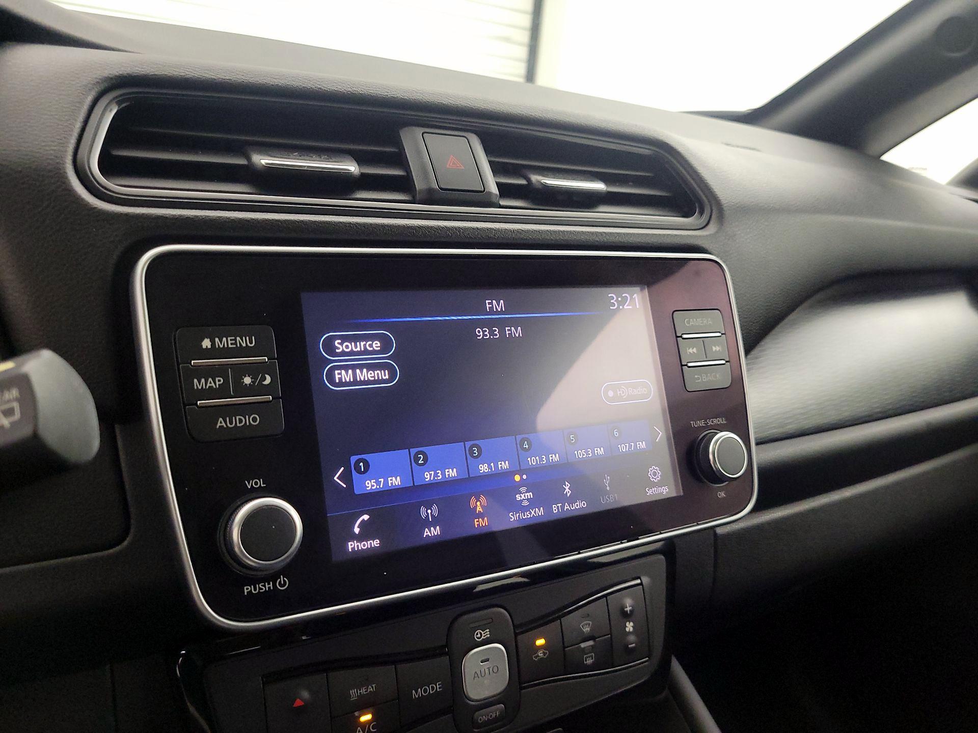 Thumbnail: 2020 Nissan Leaf - 16