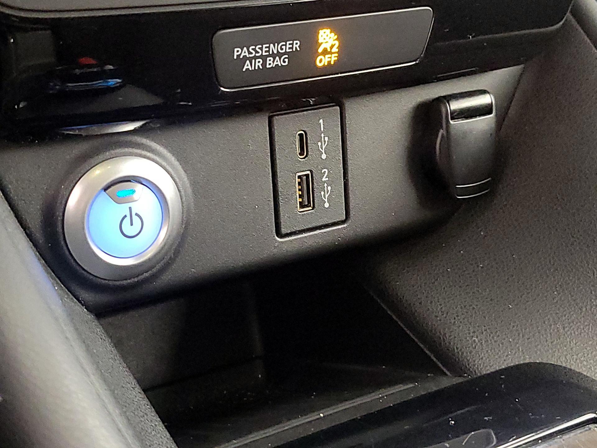 Thumbnail: 2020 Nissan Leaf - 19