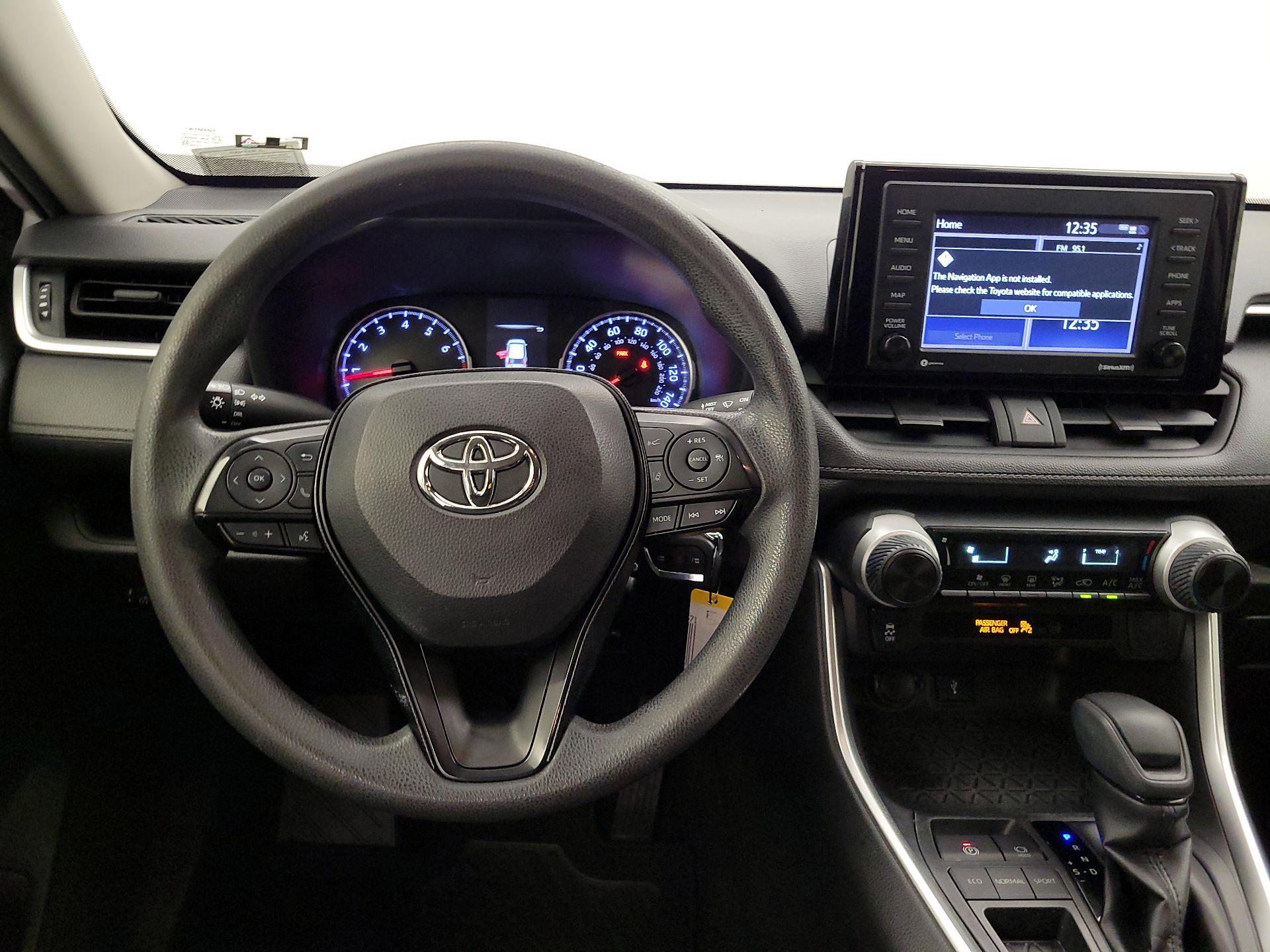 Thumbnail: 2020 Toyota RAV4 - 10