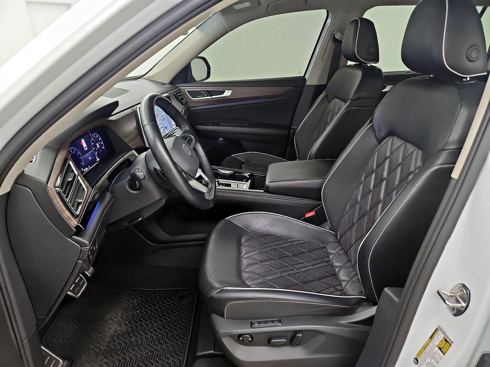 2024 Volkswagen Atlas SEL Premium R-Line - Photo 10