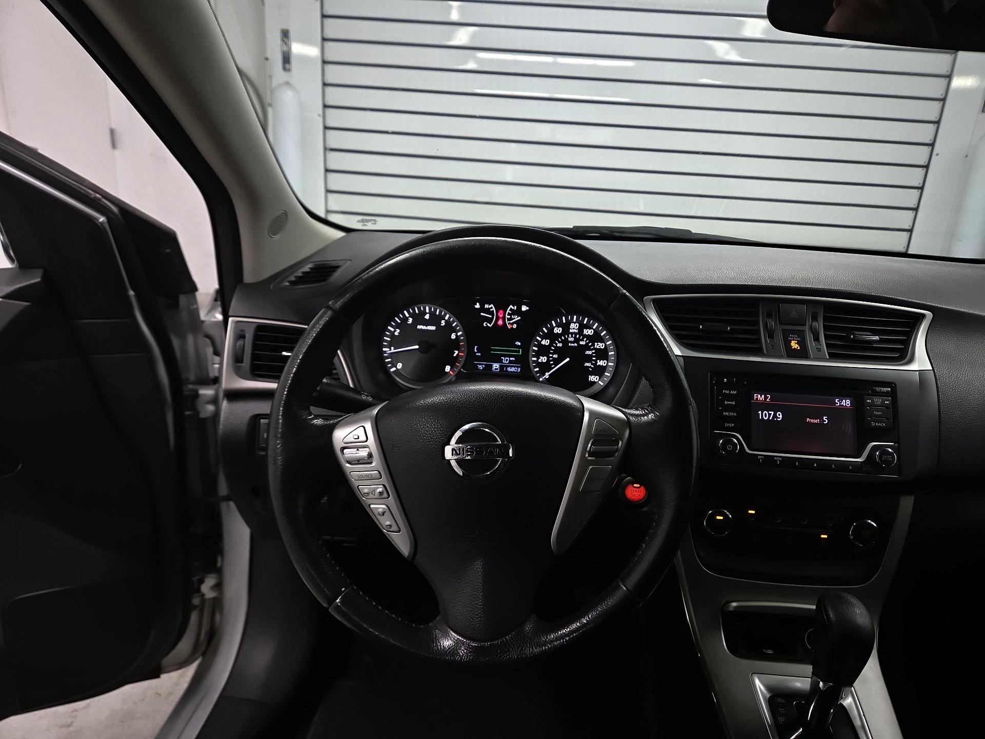 Thumbnail: 2015 Nissan Sentra - 10