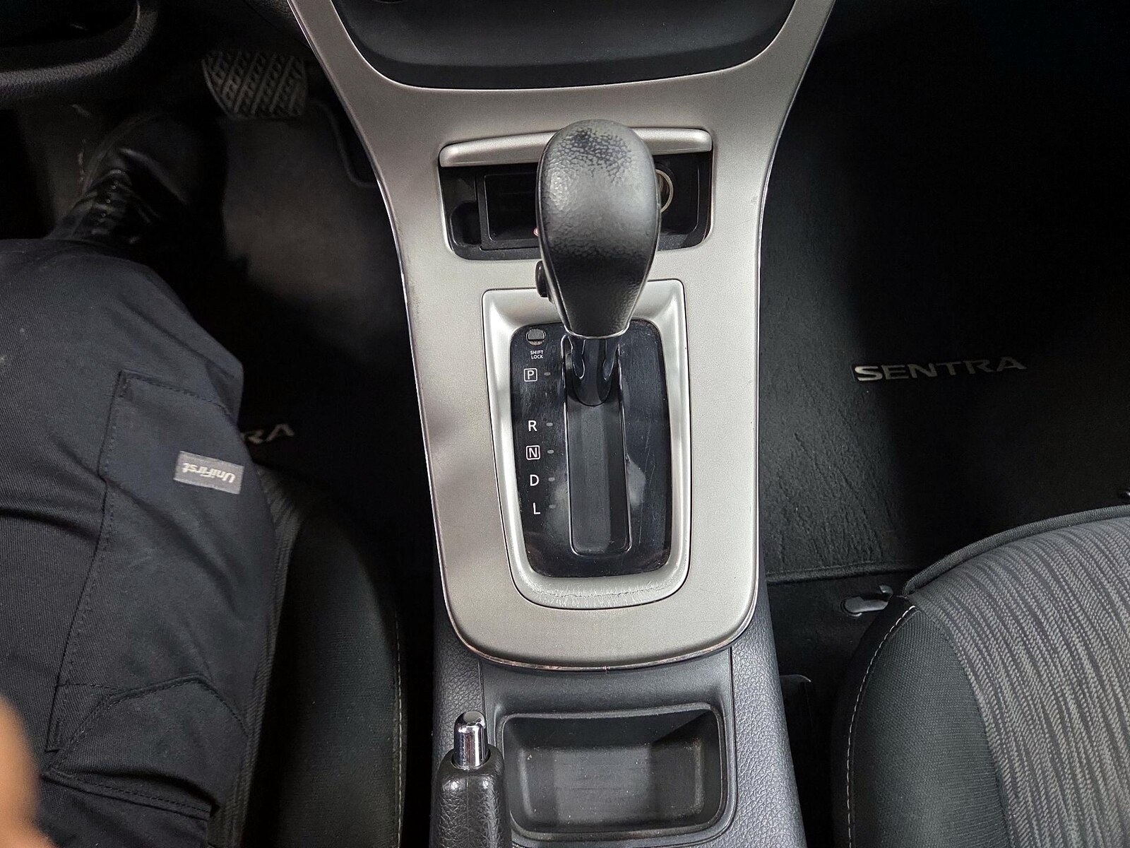 2015 Nissan Sentra SV - Photo 16