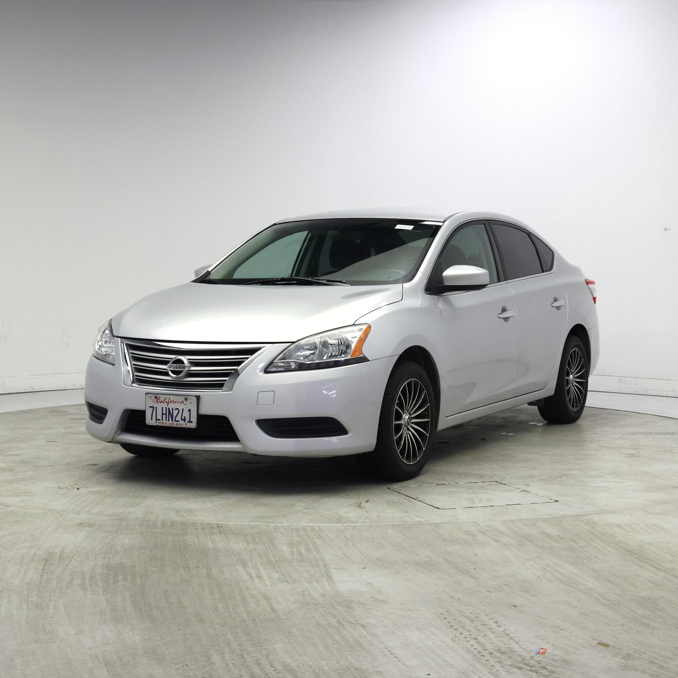 Thumbnail: 2015 Nissan Sentra - 4