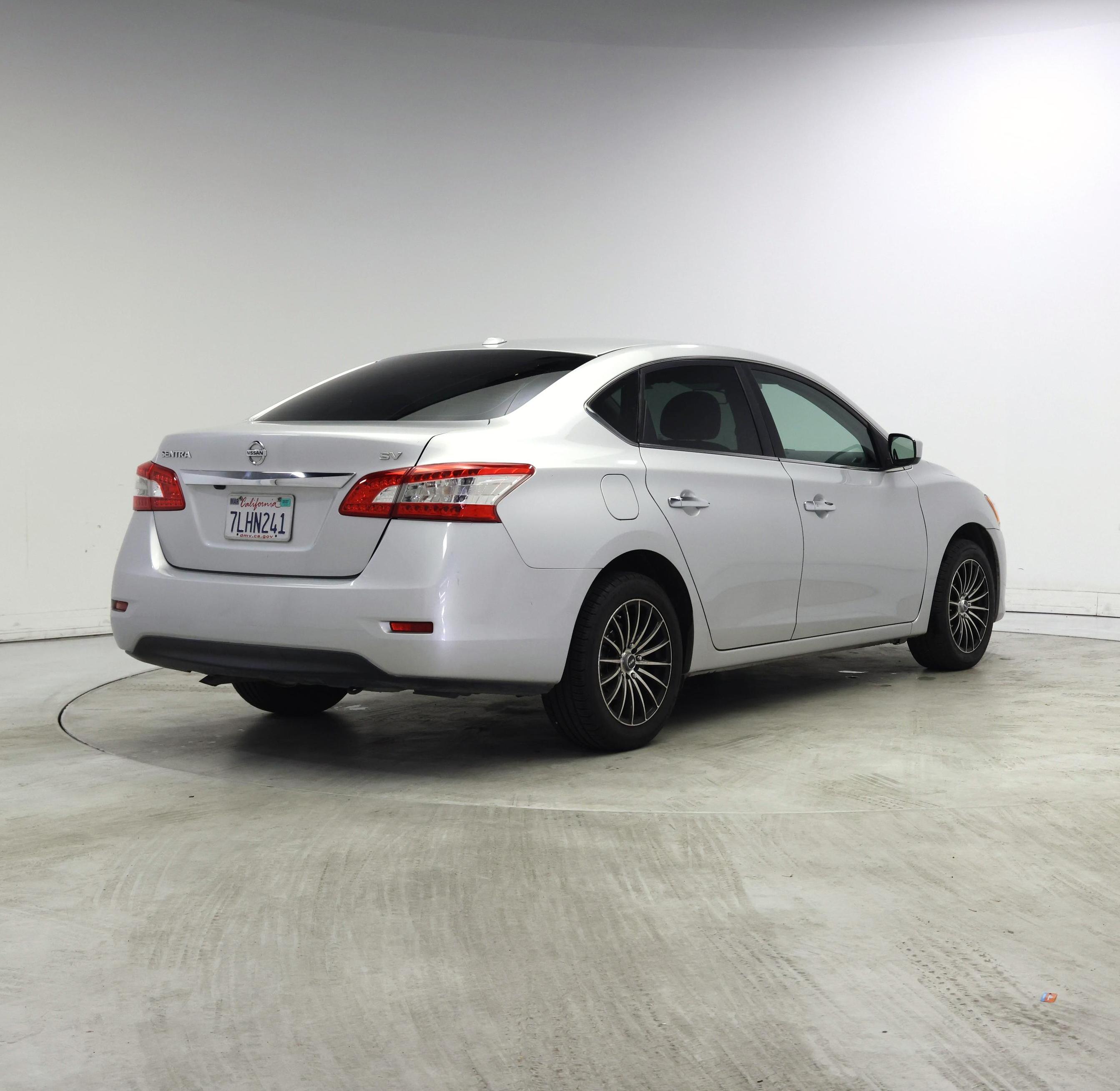 Thumbnail: 2015 Nissan Sentra - 8