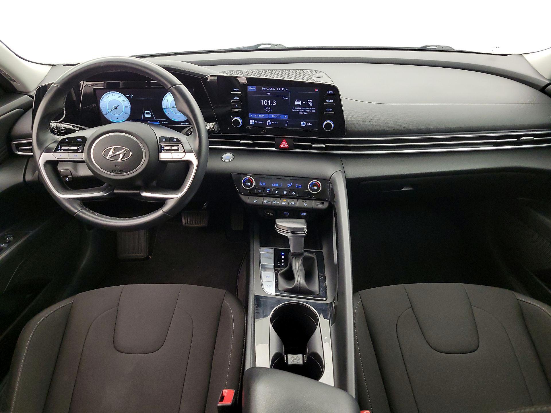 Thumbnail: 2022 Hyundai Elantra - 9