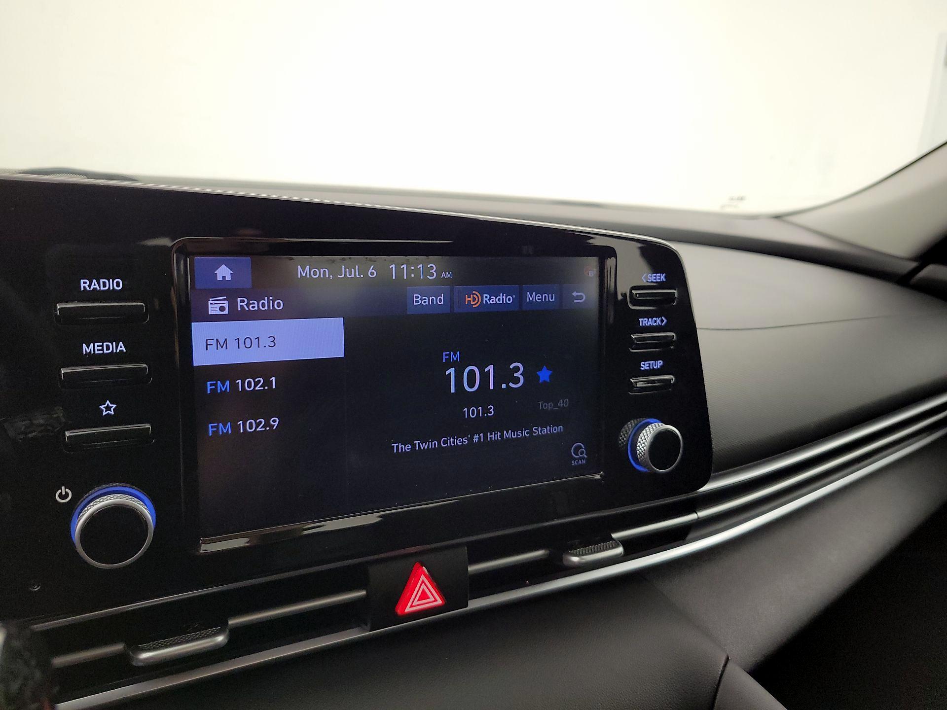 Thumbnail: 2022 Hyundai Elantra - 15