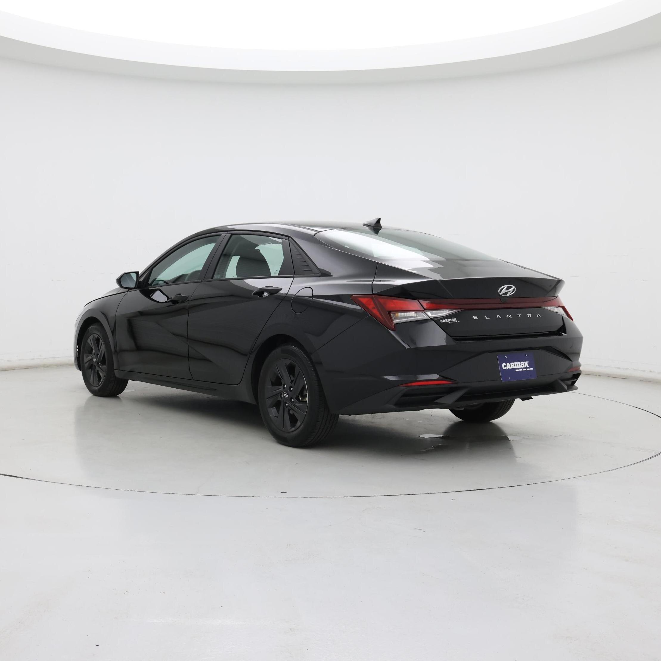 Thumbnail: 2022 Hyundai Elantra - 2