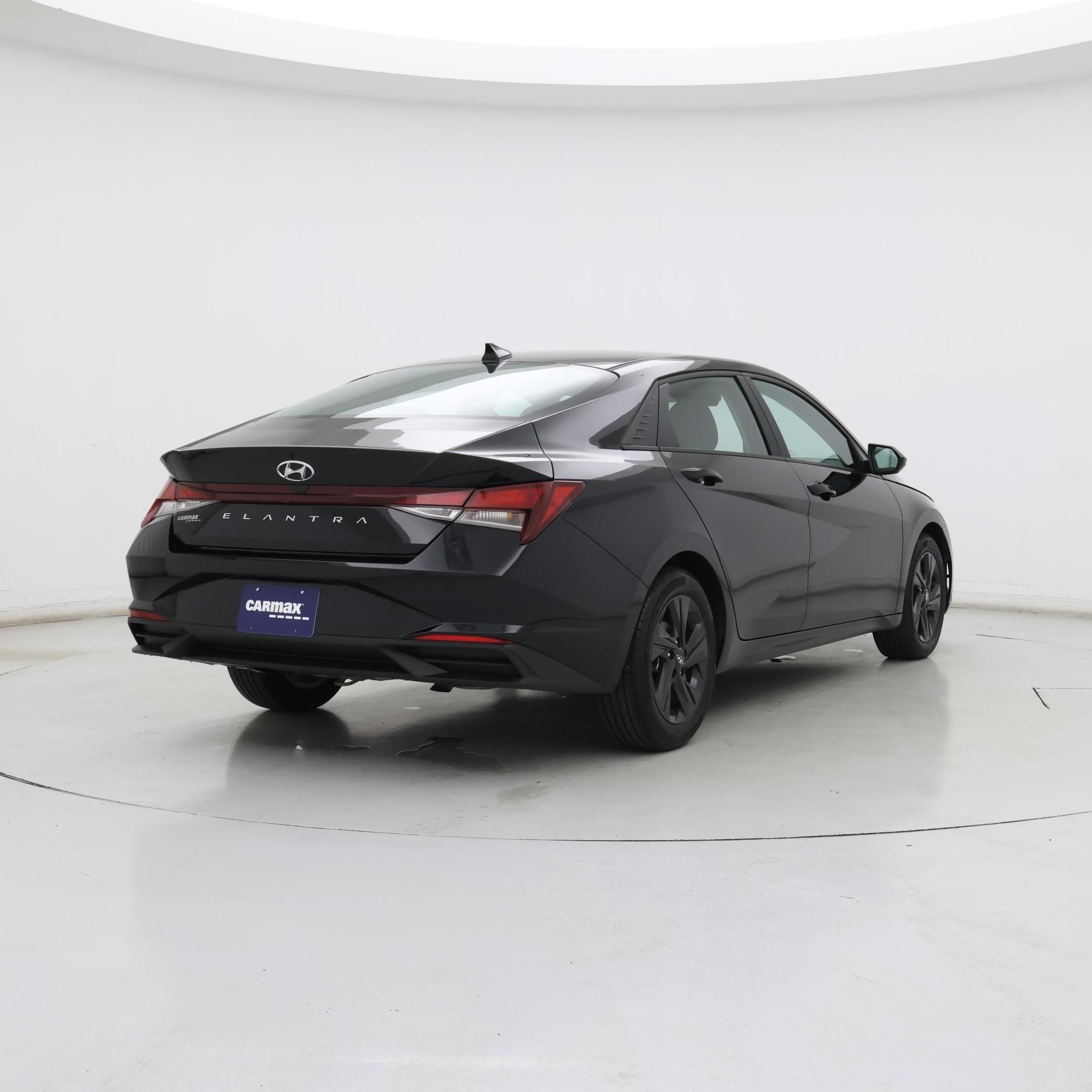 Thumbnail: 2022 Hyundai Elantra - 8
