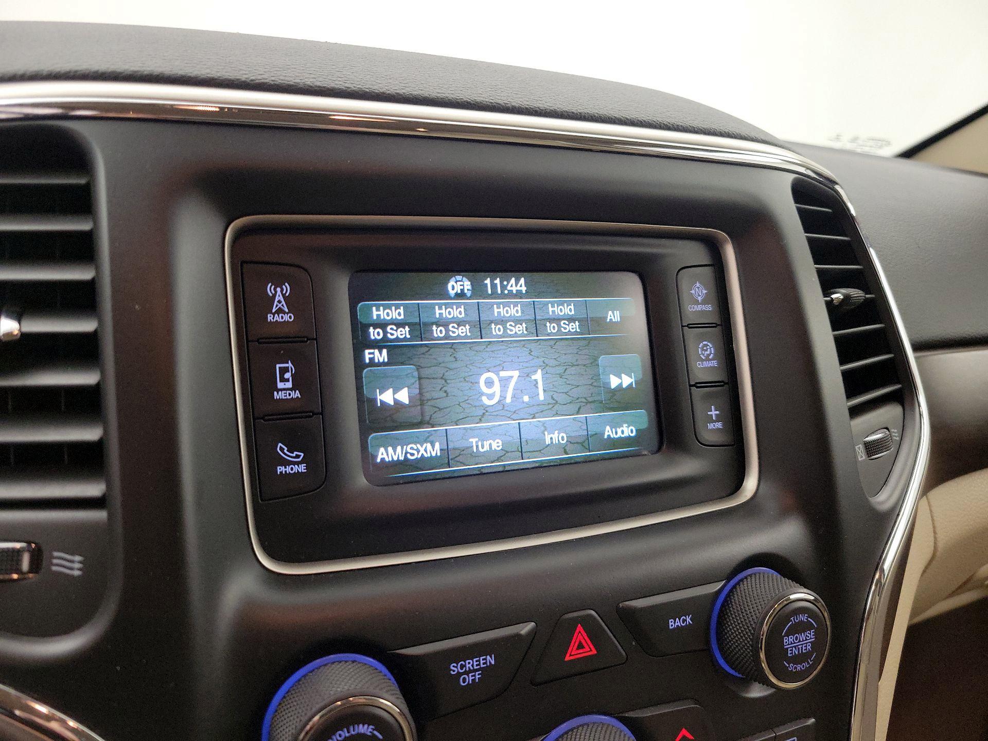 Thumbnail: 2017 Jeep Grand Cherokee - 15