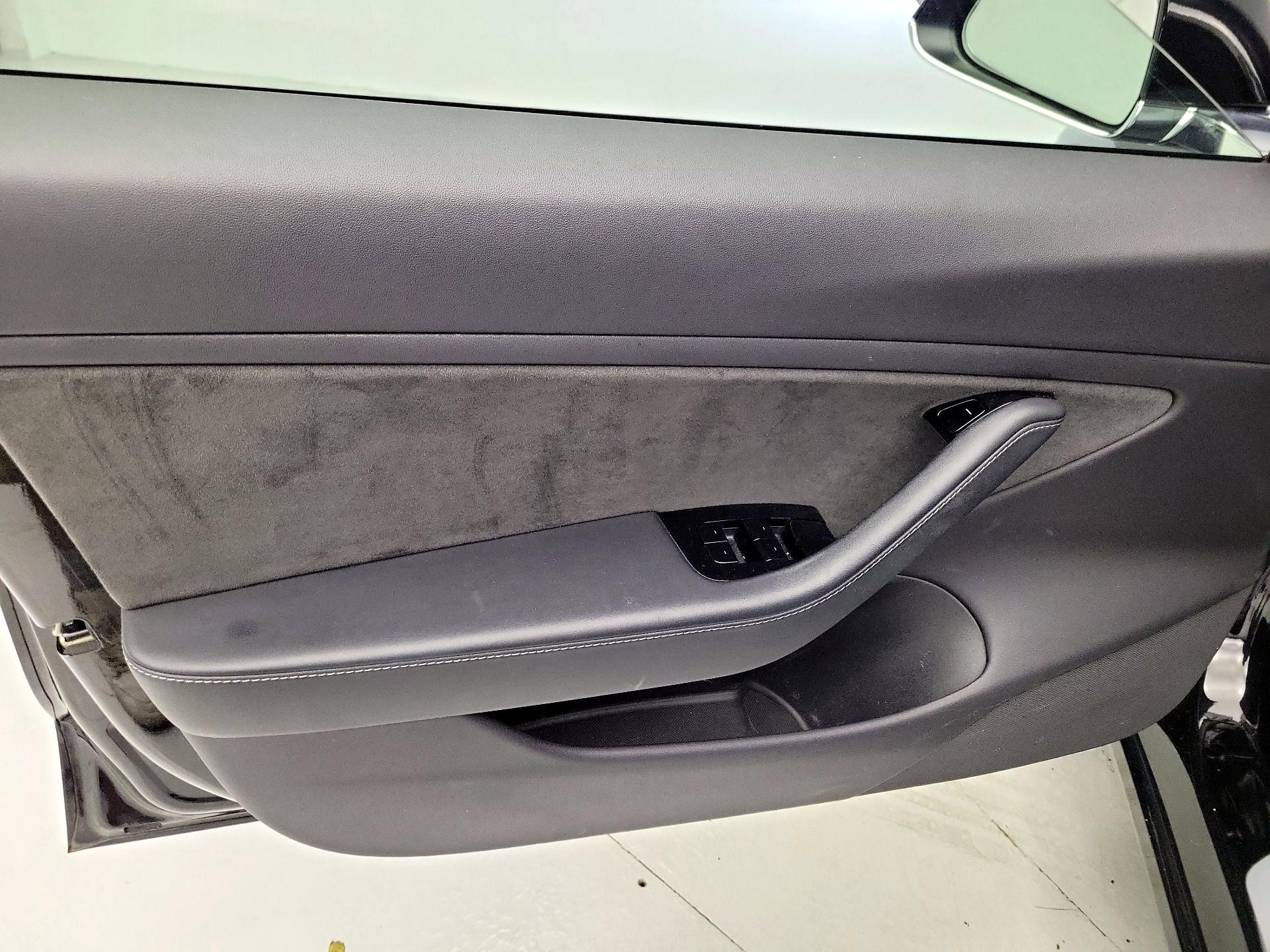 Thumbnail: 2019 Tesla Model 3 - 12