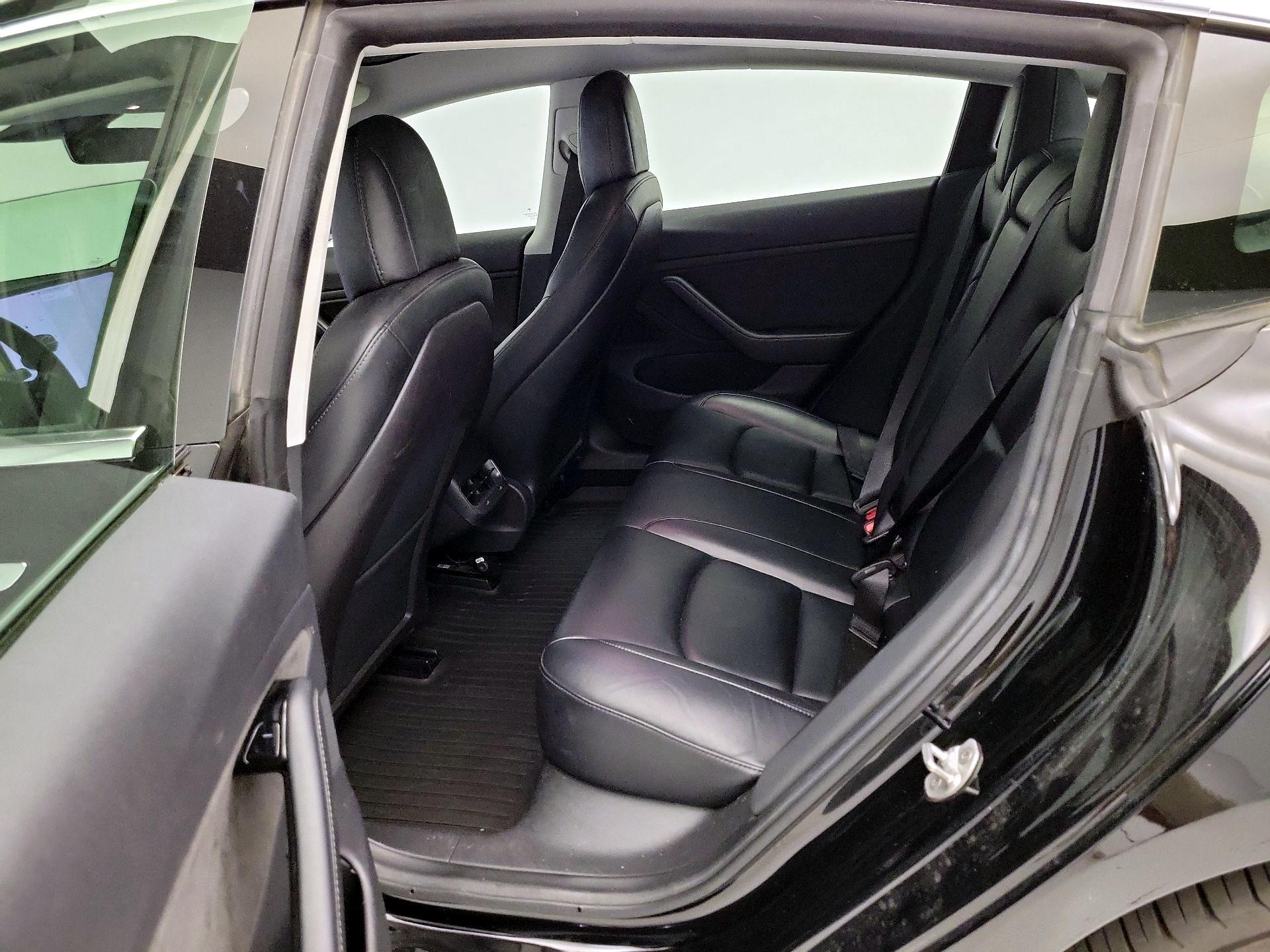 Thumbnail: 2019 Tesla Model 3 - 20