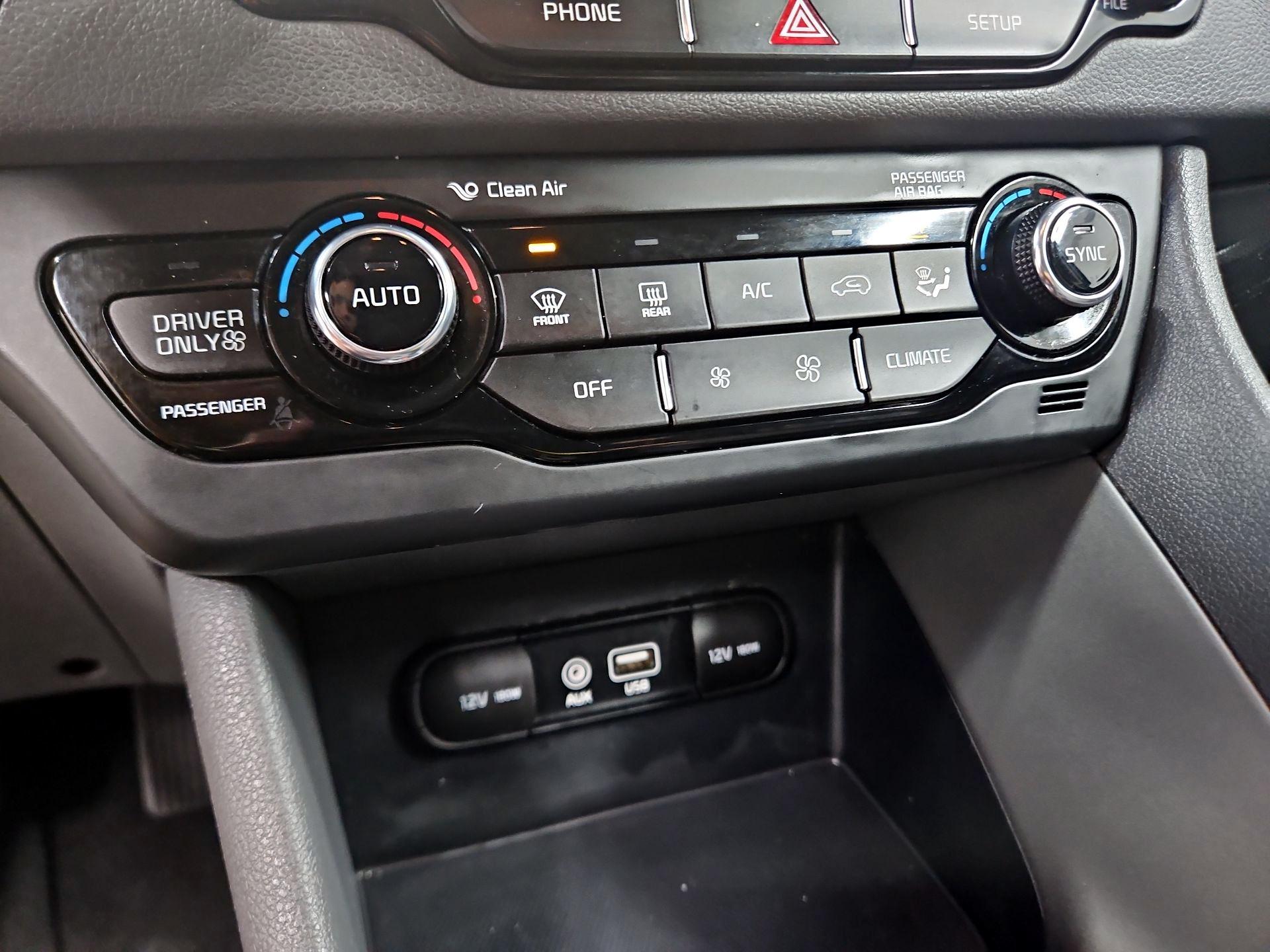 Thumbnail: 2017 Kia Niro - 16