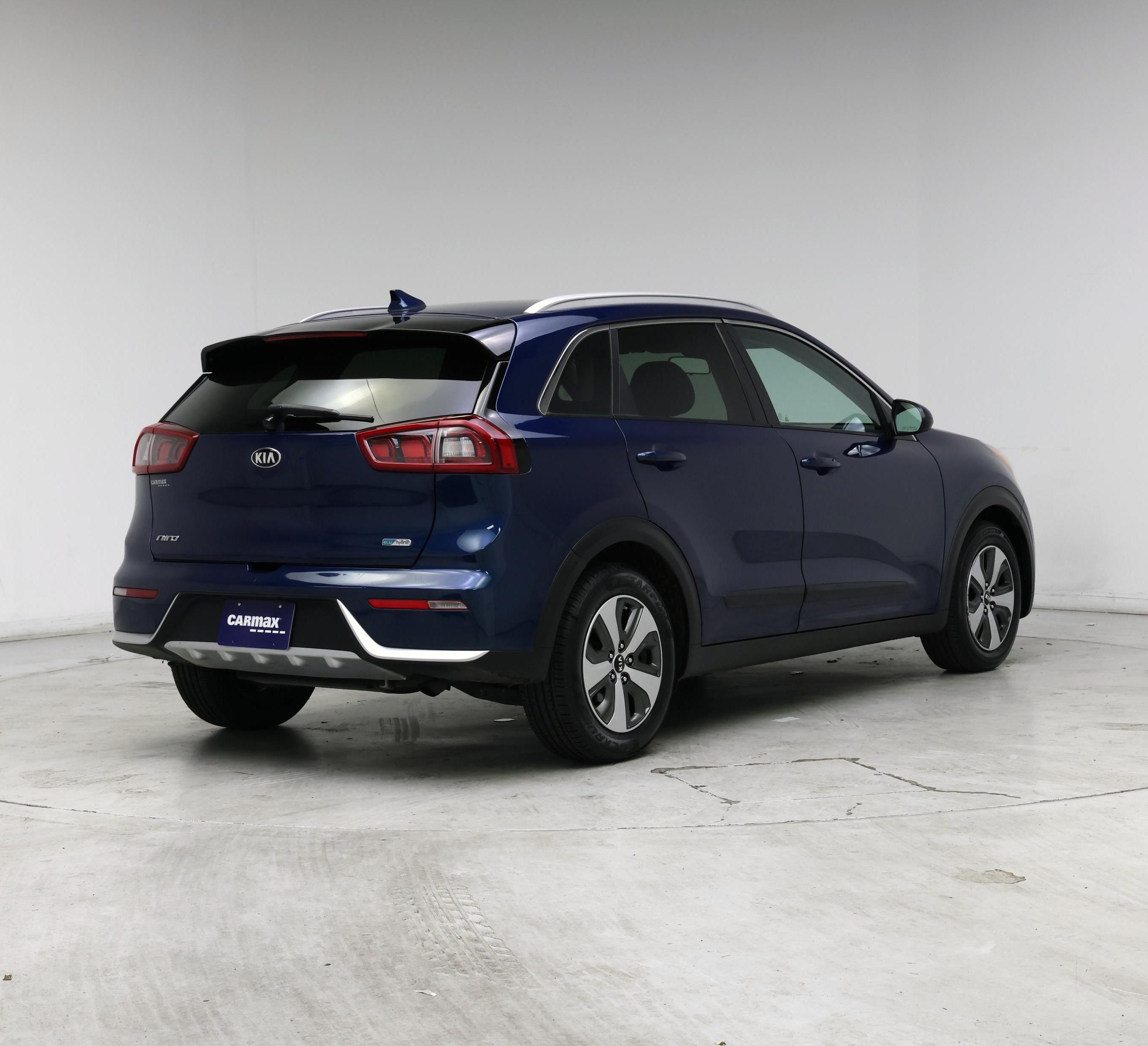 Thumbnail: 2017 Kia Niro - 8