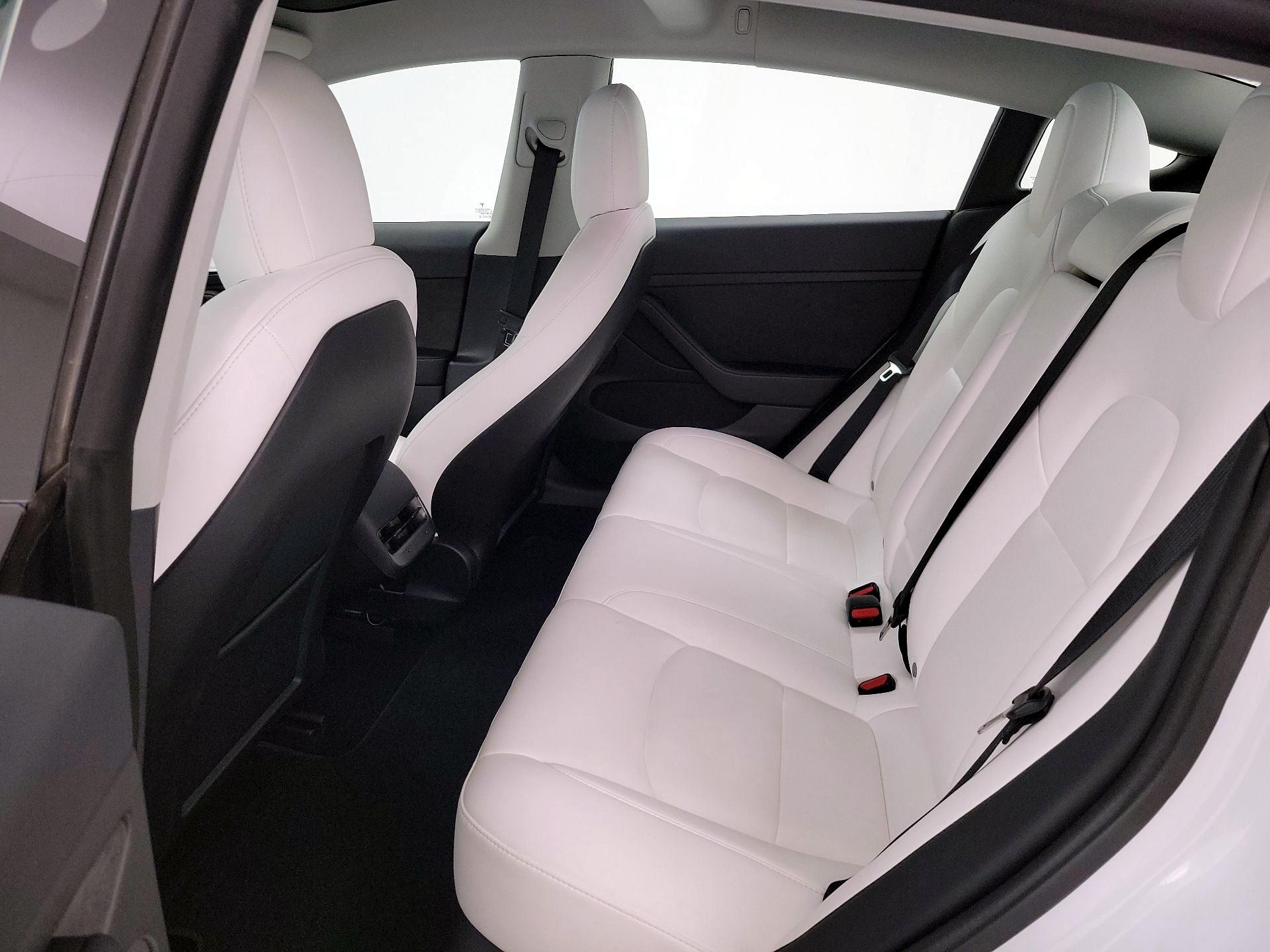 Thumbnail: 2022 Tesla Model 3 - 19
