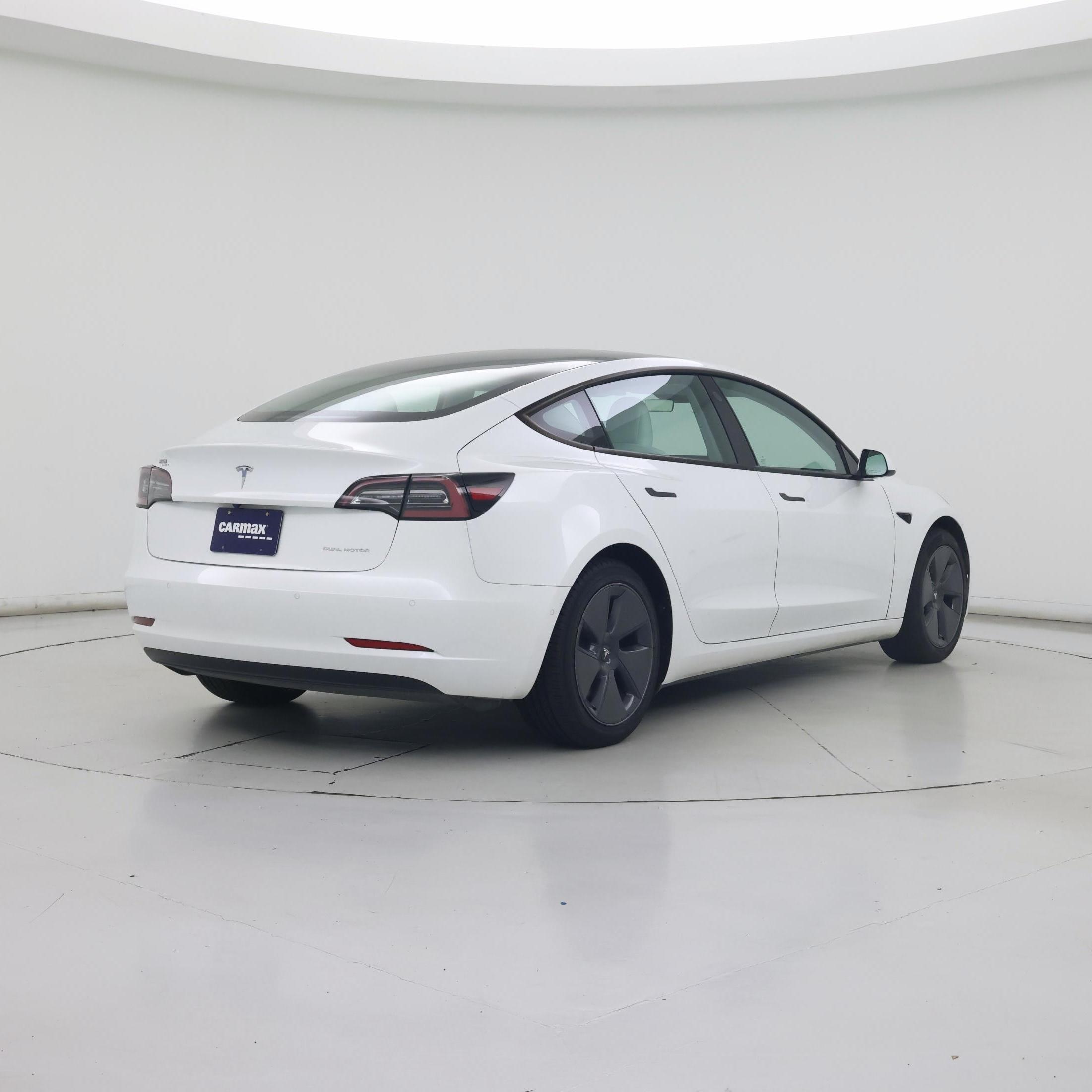 Thumbnail: 2022 Tesla Model 3 - 8