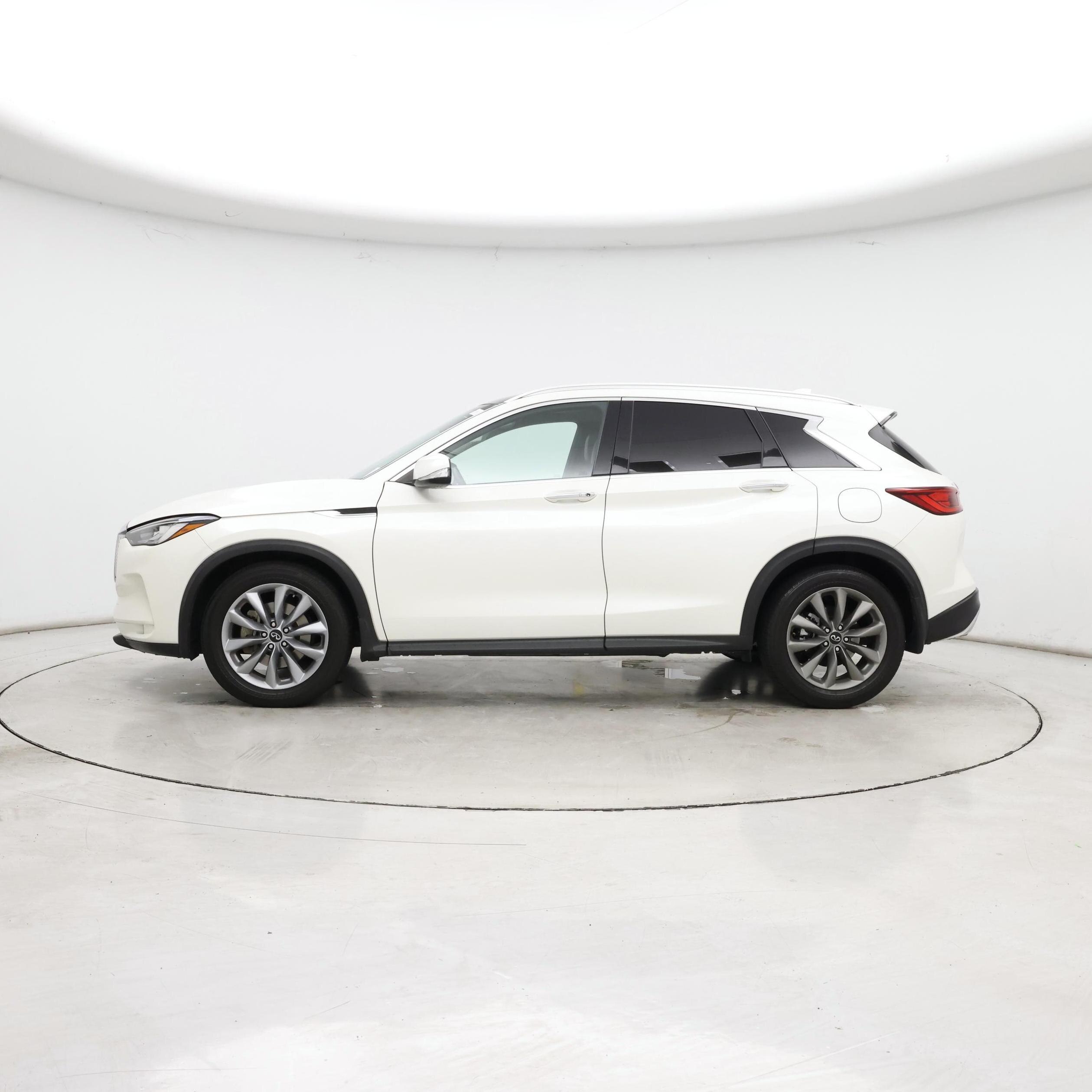 Thumbnail: 2022 INFINITI QX50 - 3