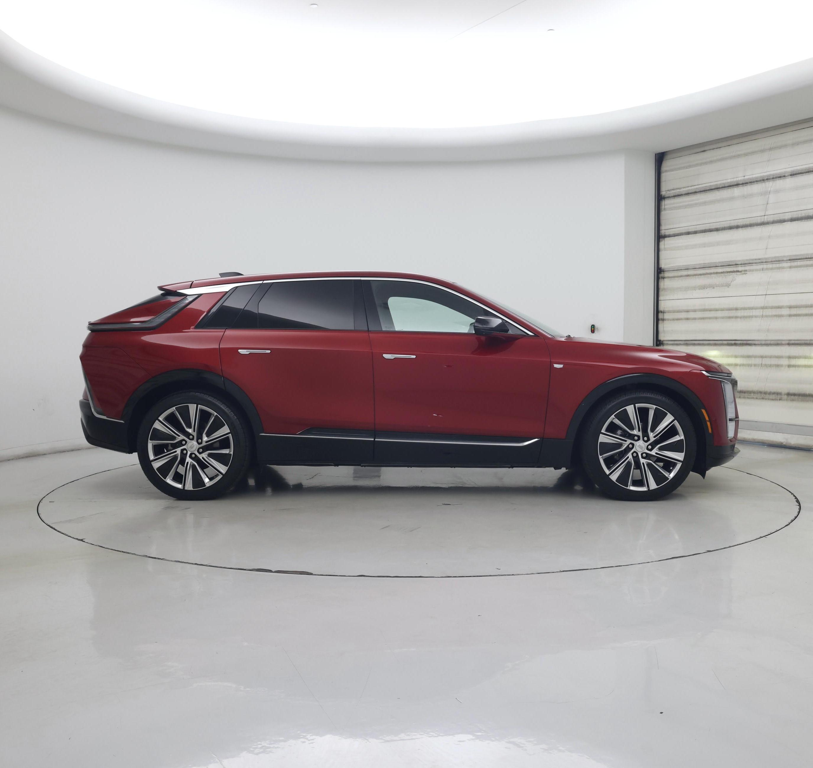 Thumbnail: 2024 Cadillac Lyriq - 7