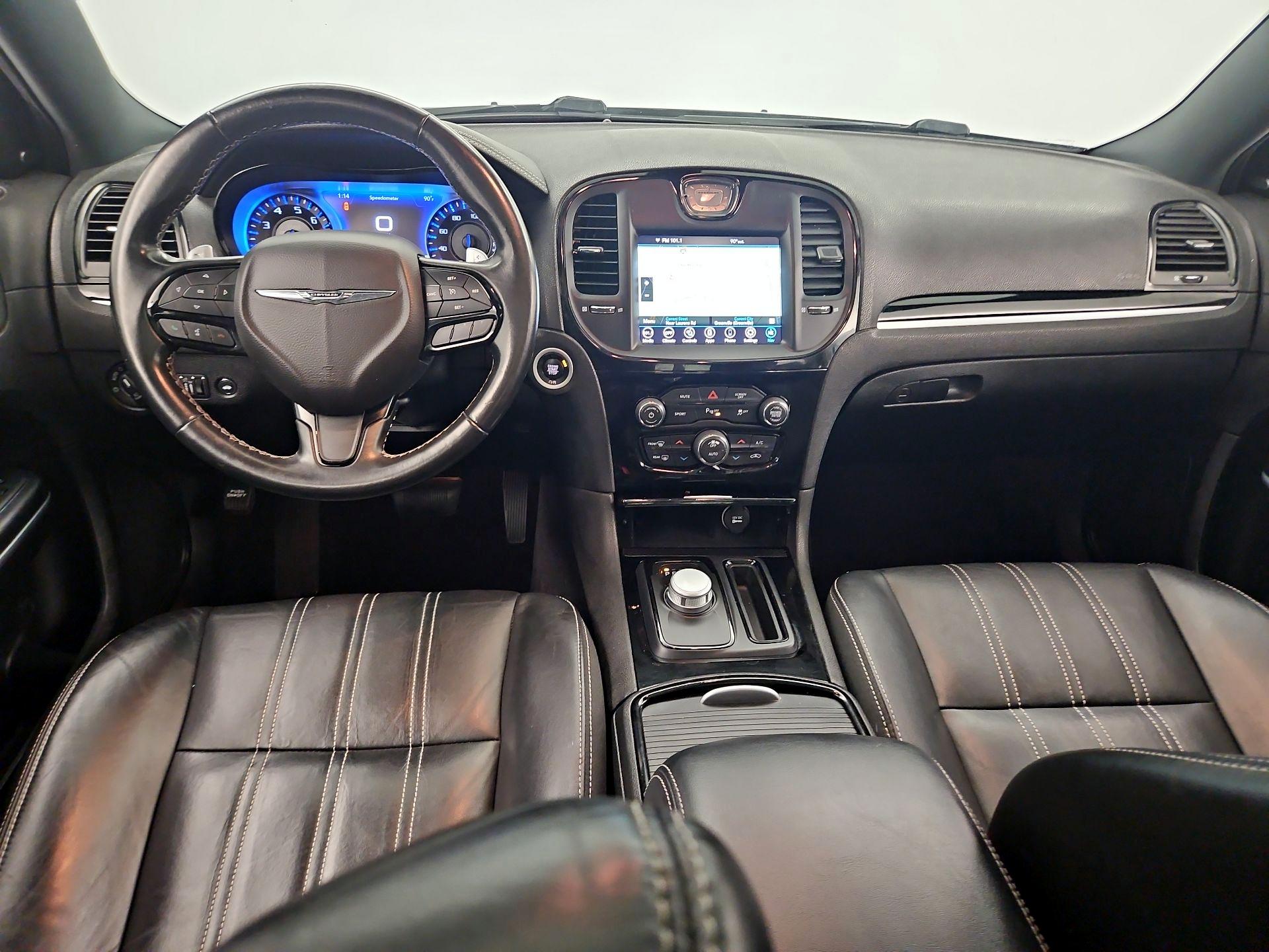 Thumbnail: 2022 Chrysler 300 - 9