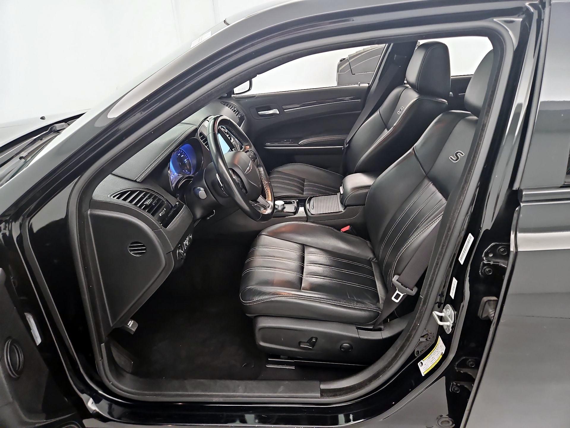 Thumbnail: 2022 Chrysler 300 - 11