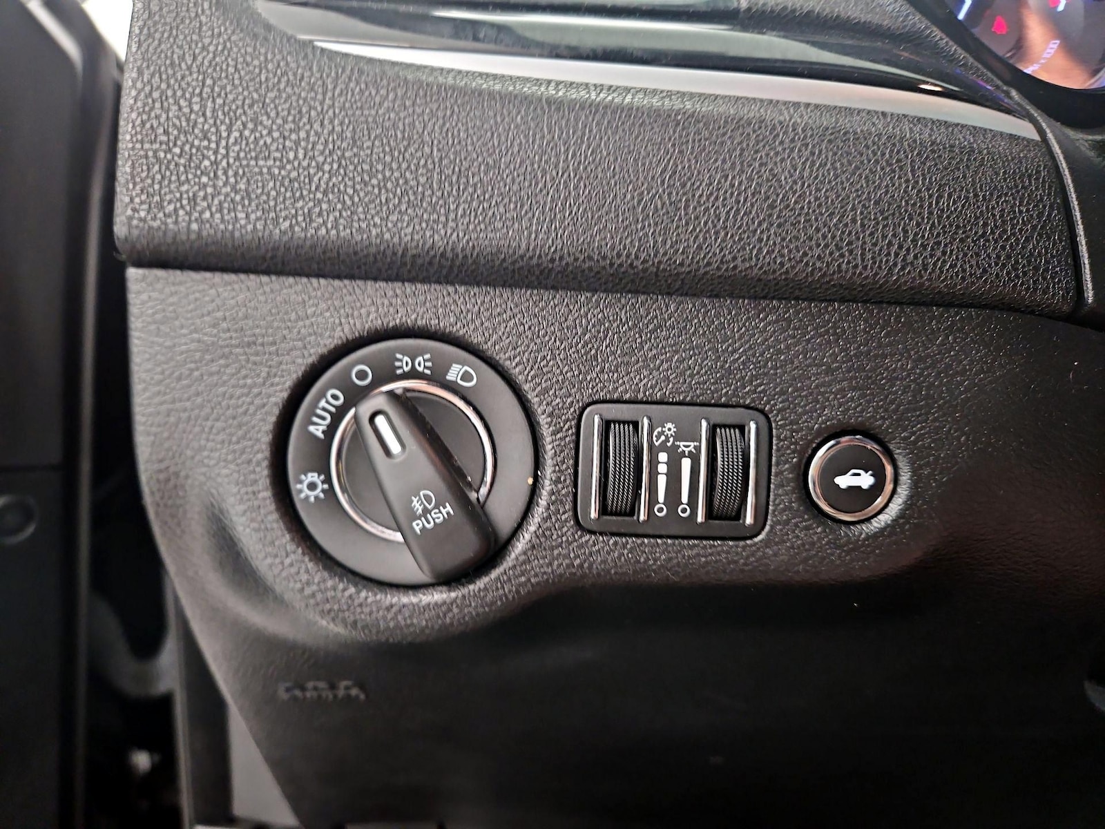 2022 Chrysler 300 S - Photo 14