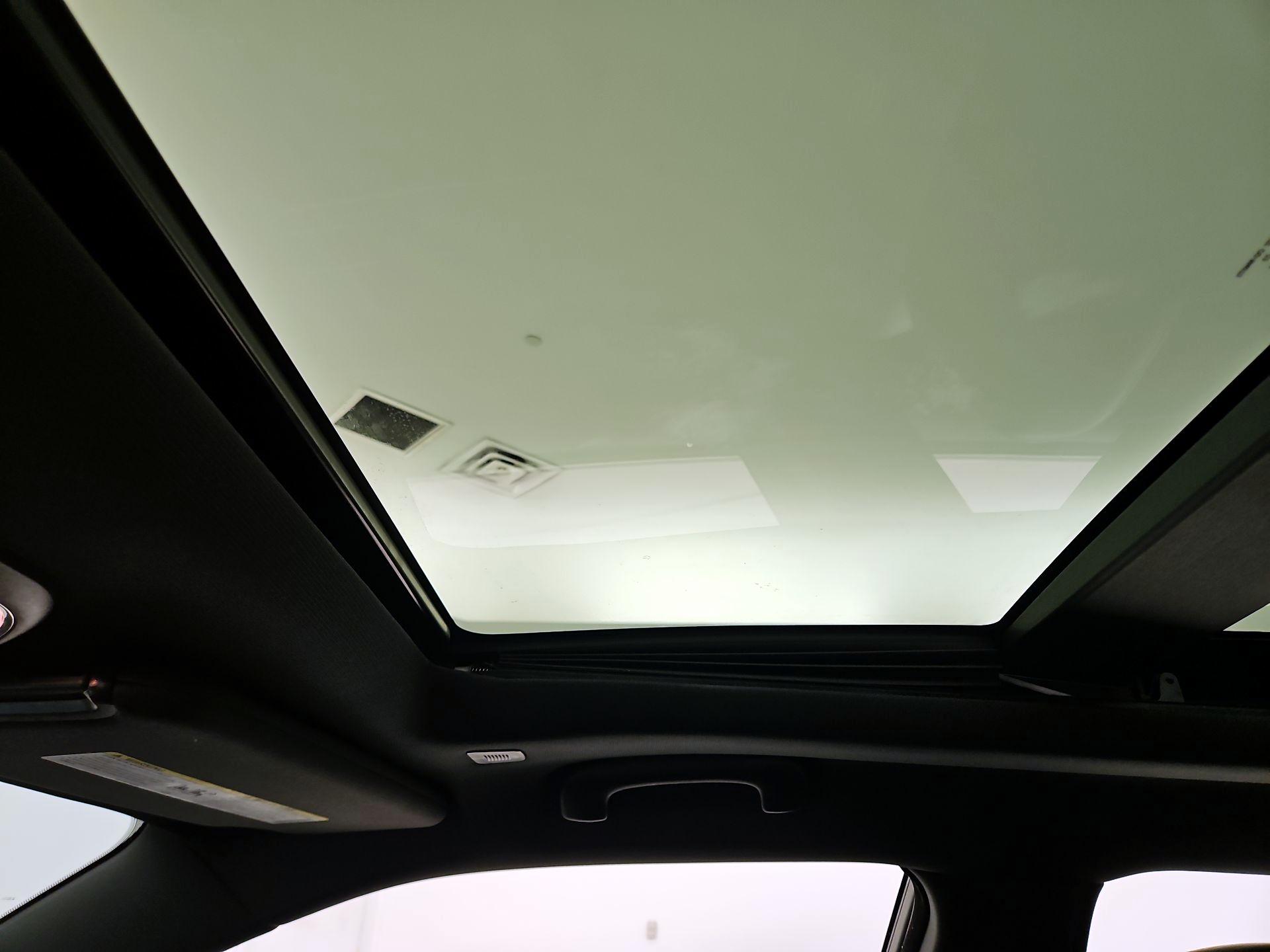 Thumbnail: 2022 Chrysler 300 - 19