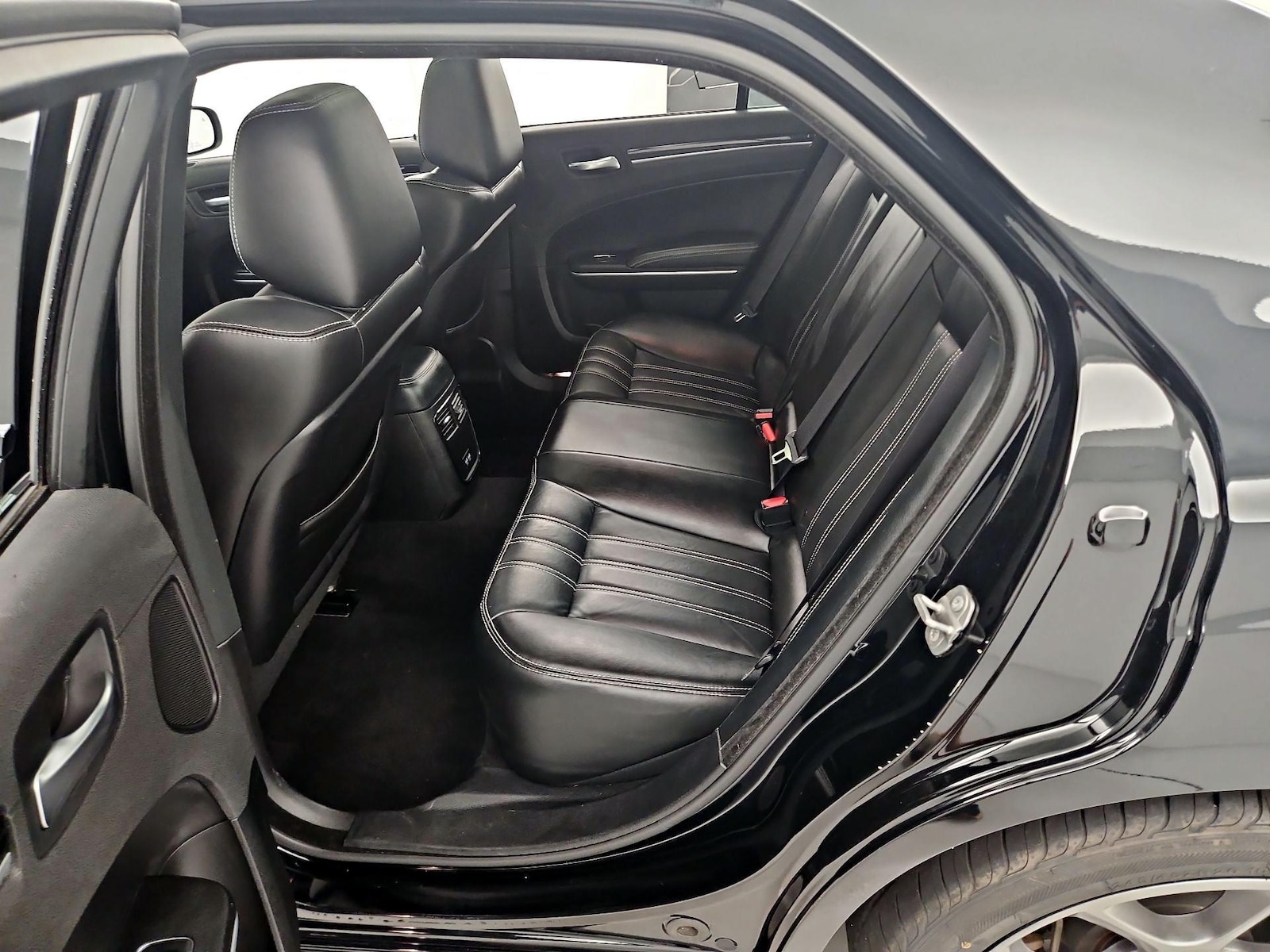 2022 Chrysler 300 S - Photo 21