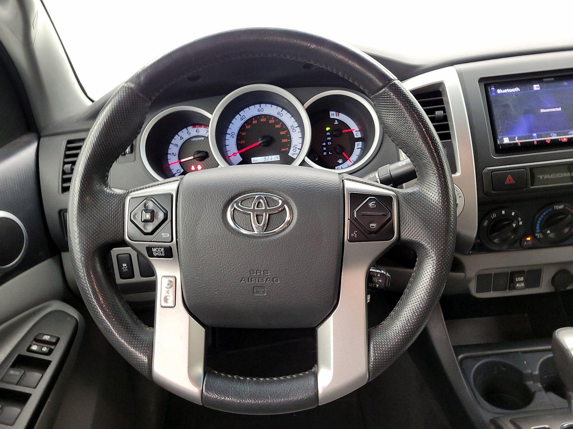 Thumbnail: 2015 Toyota Tacoma - 10