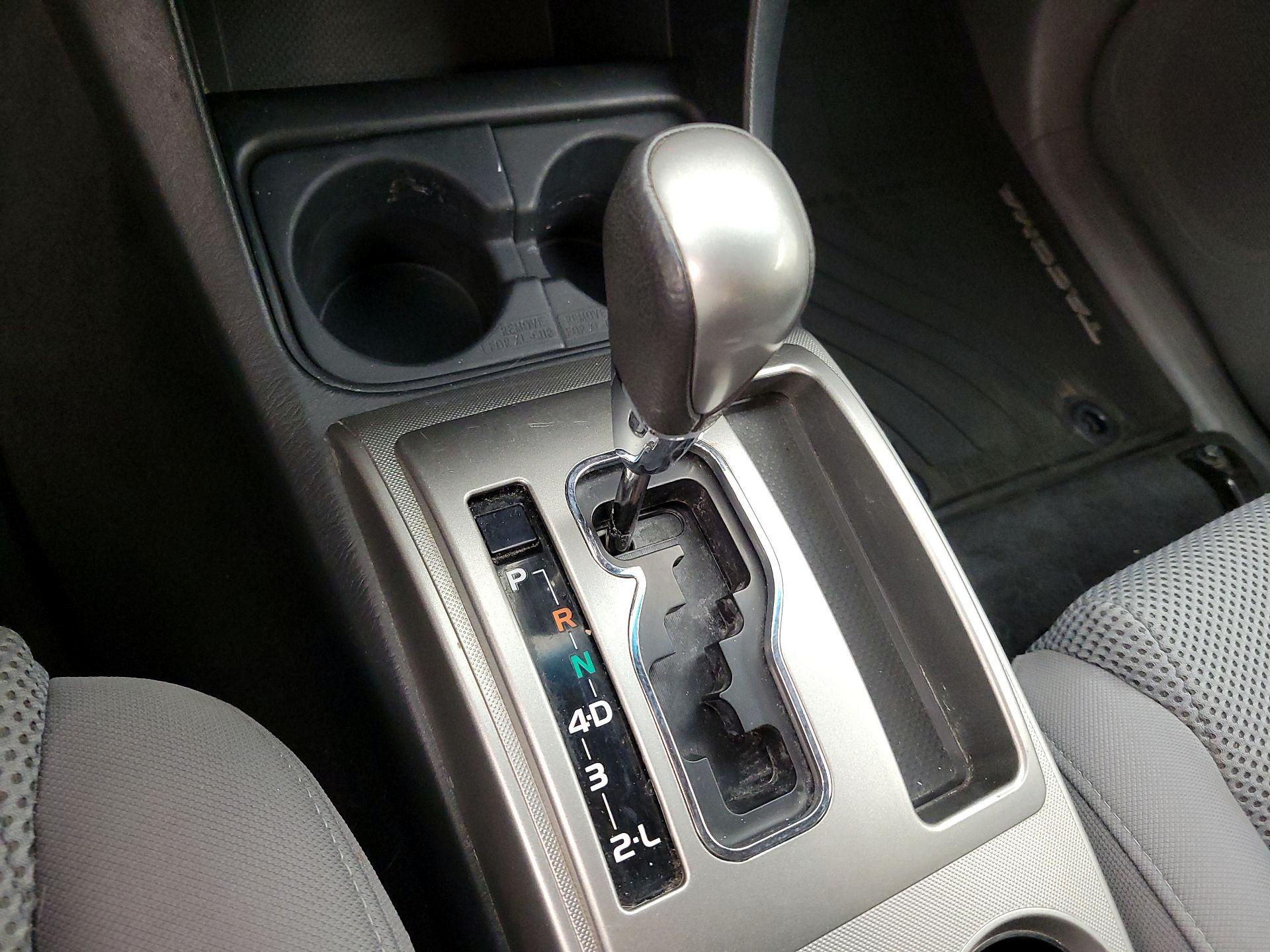 Thumbnail: 2015 Toyota Tacoma - 15