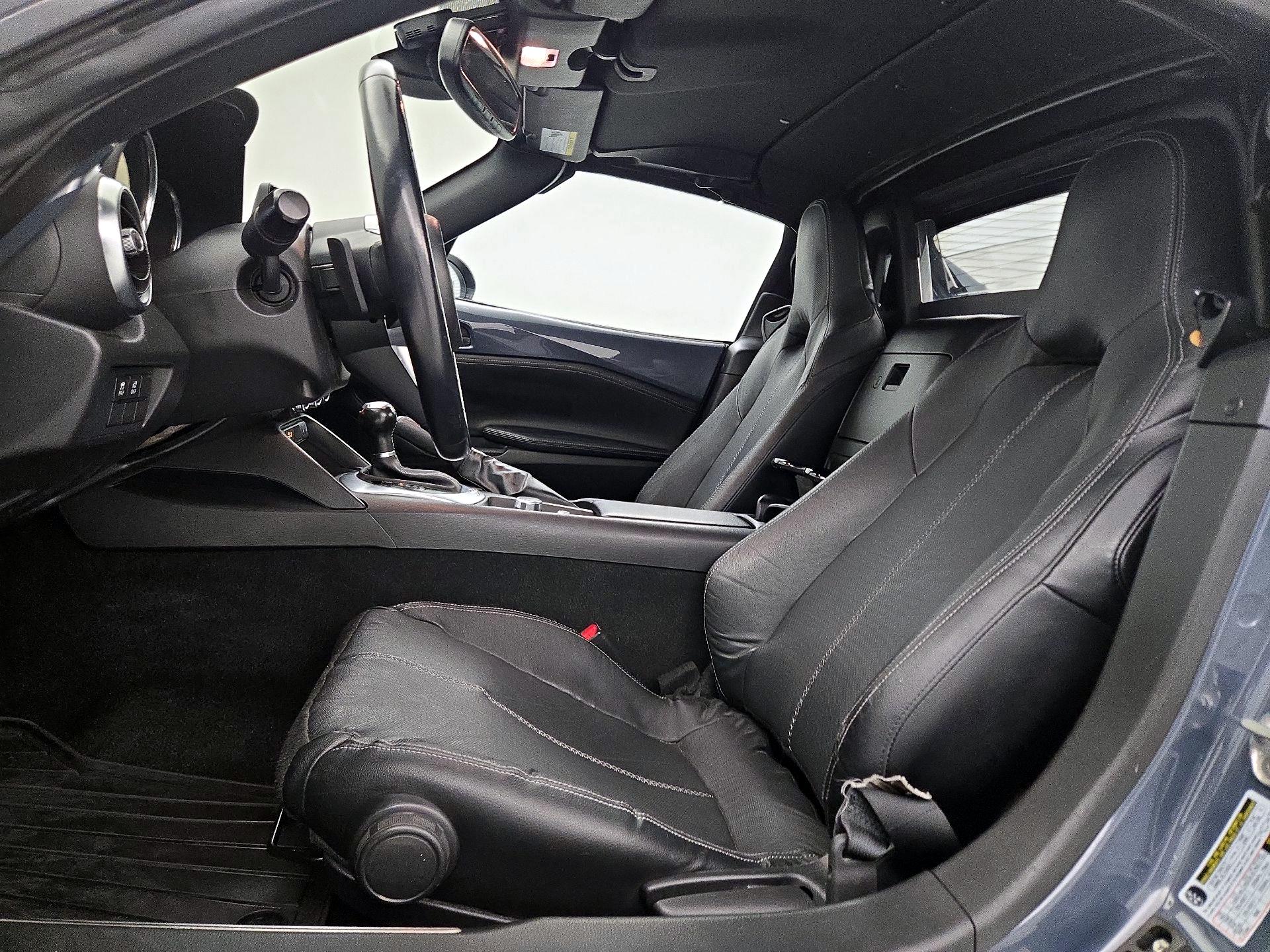 Thumbnail: 2021 Mazda MX-5 Miata - 11