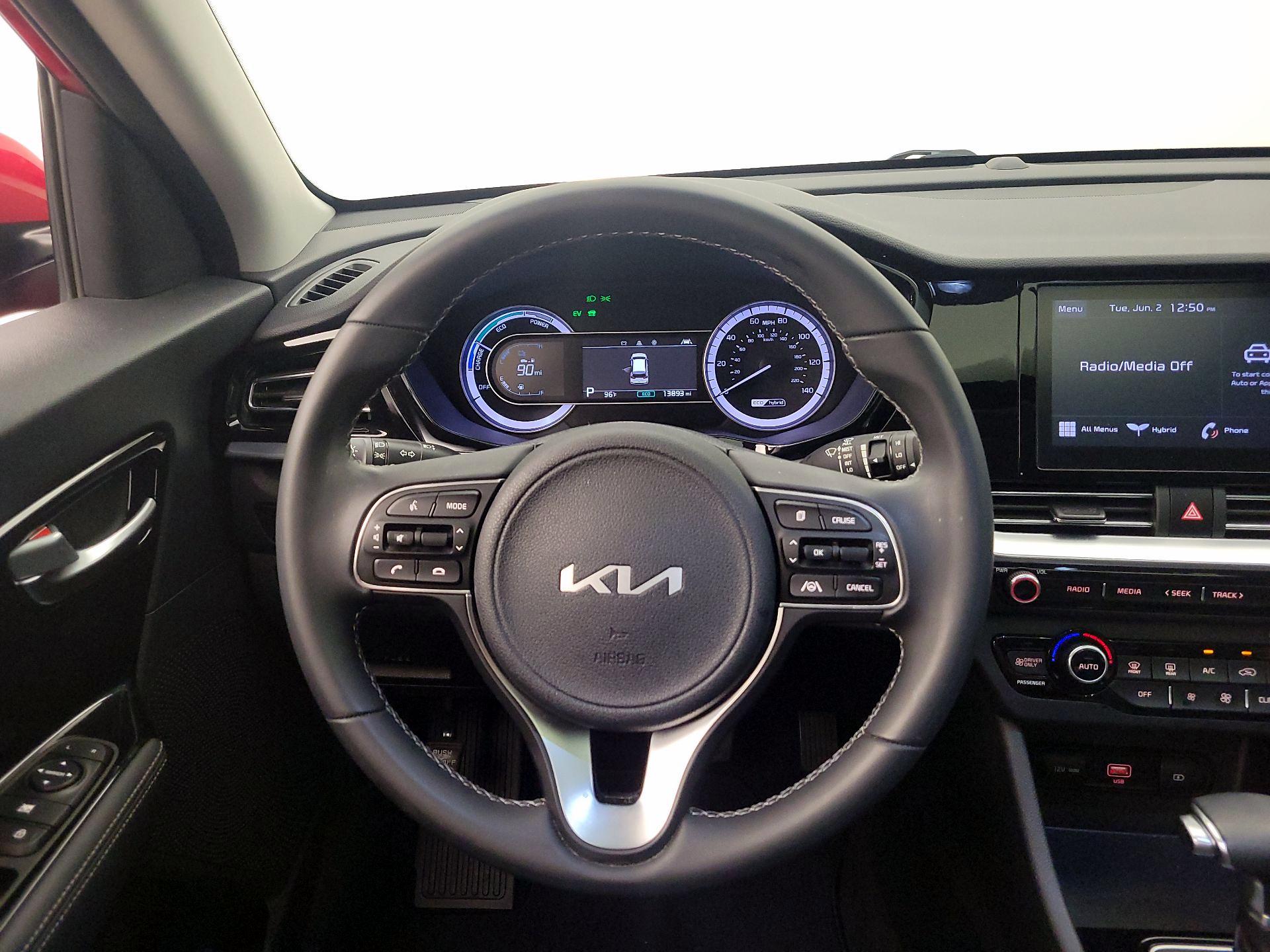 Thumbnail: 2022 Kia Niro - 10