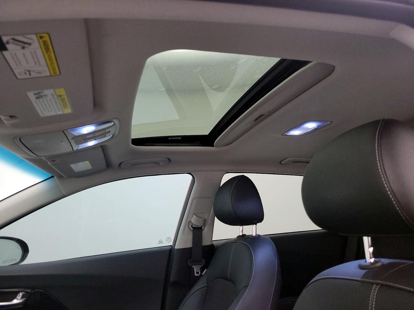 2022 Kia Niro LXS SE - Photo 20