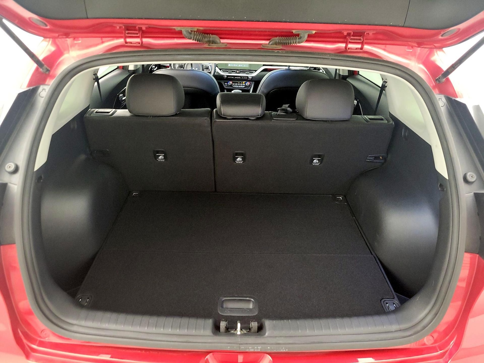 2022 Kia Niro LXS SE - Photo 22