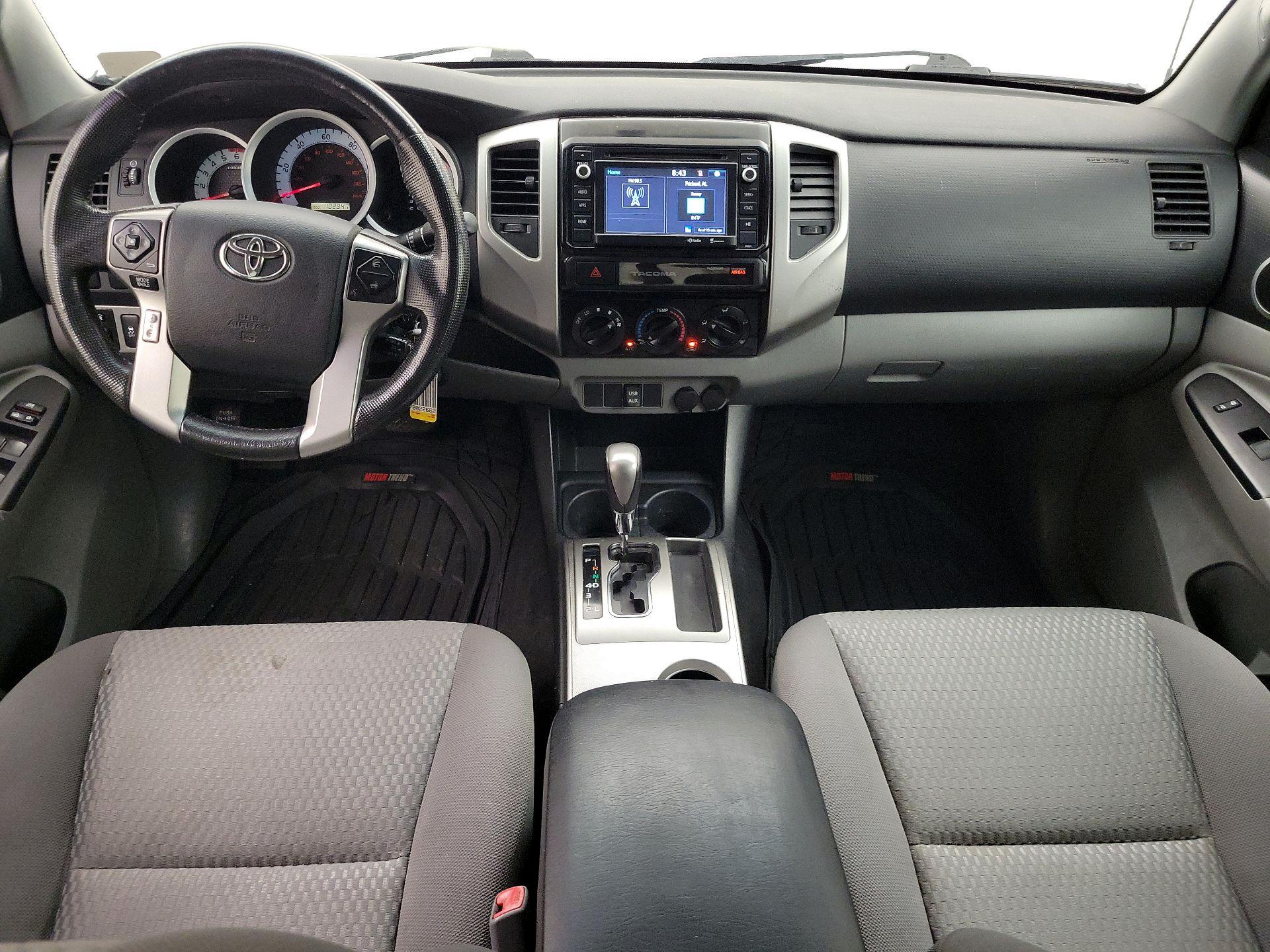 Thumbnail: 2015 Toyota Tacoma - 9
