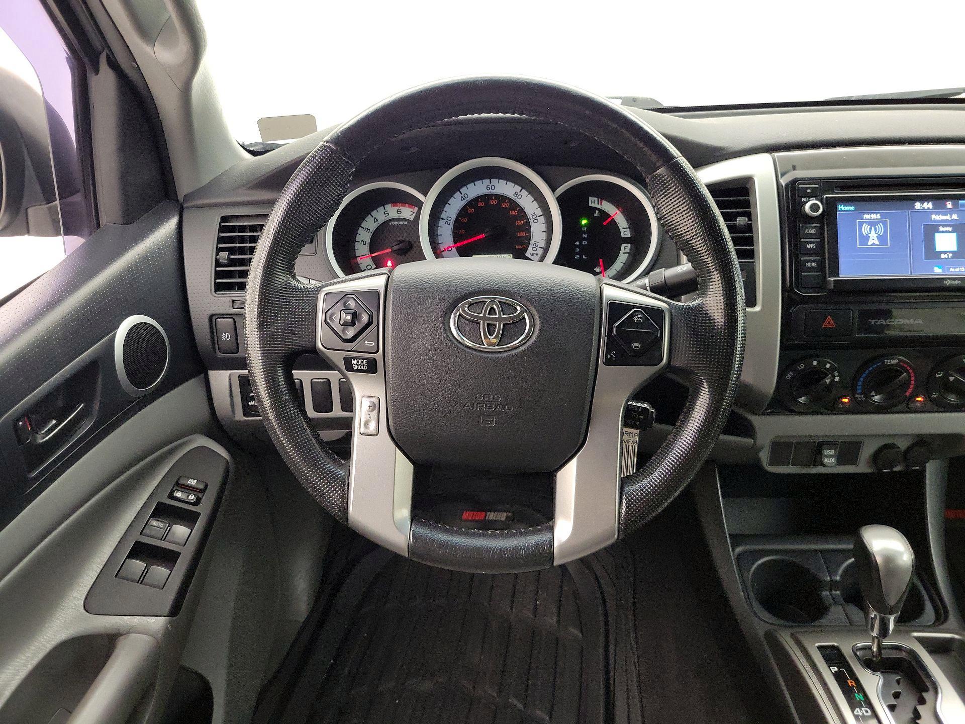 Thumbnail: 2015 Toyota Tacoma - 10